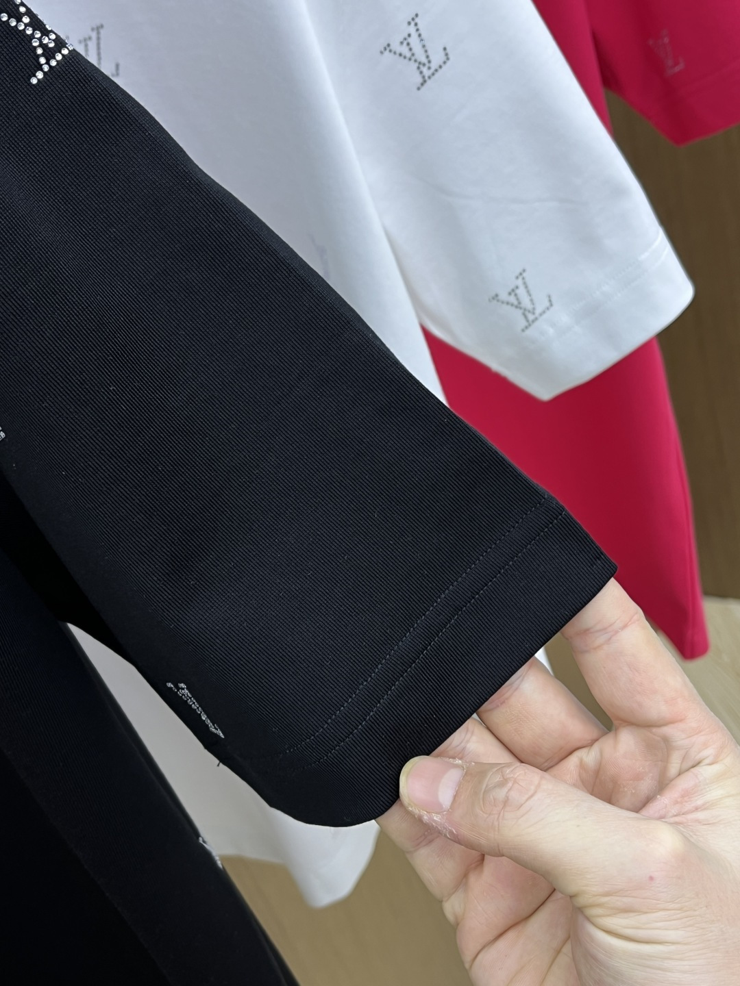 早春 LV 🔥🔥高级定制 2026春夏 · 高阶定制T恤】特别推荐系列 定制面料：秘鲁进口匹马棉 × 顶