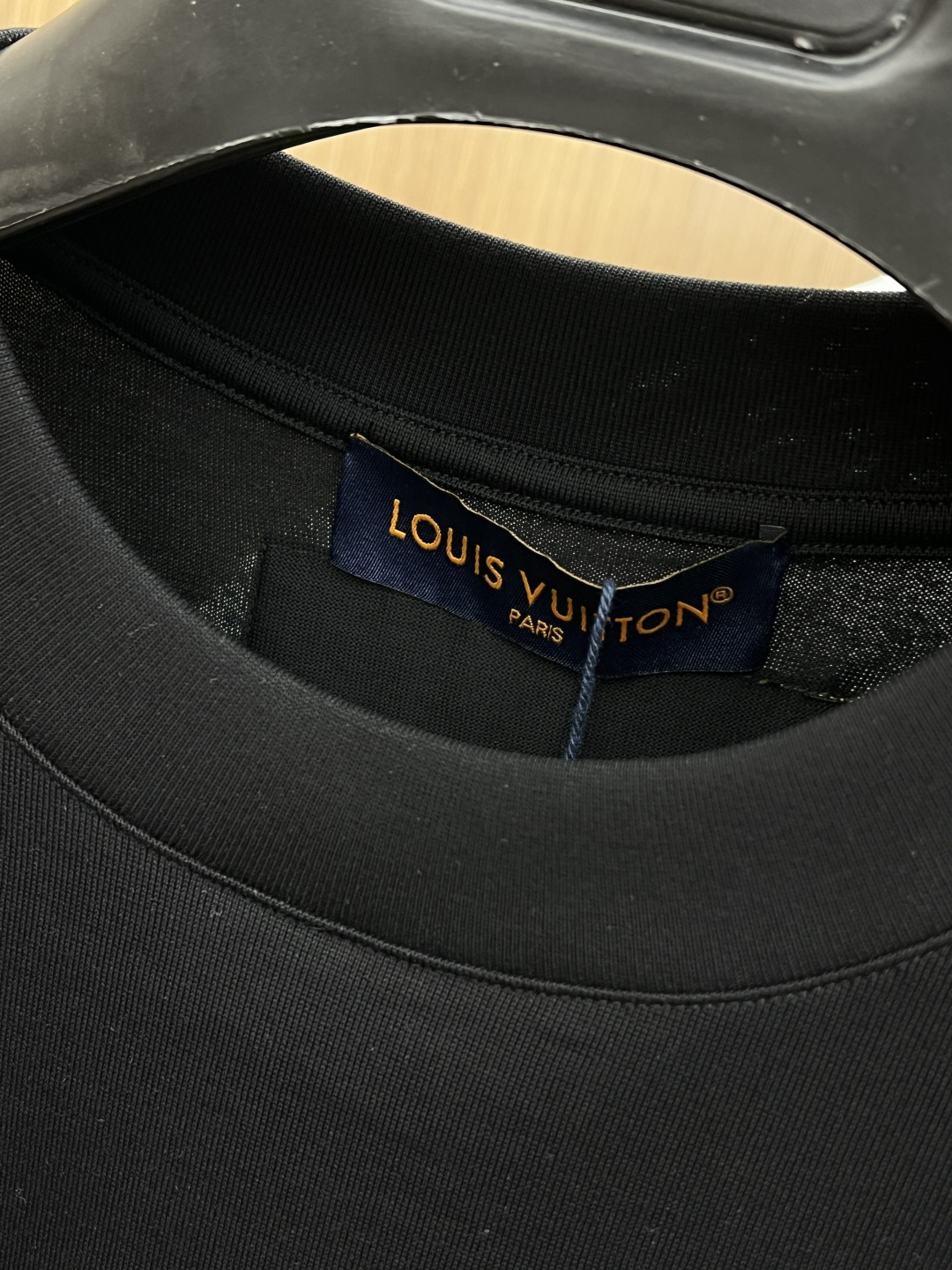 早春 LV 🔥🔥高级定制 2026春夏 · 高阶定制T恤】特别推荐系列 定制面料：秘鲁进口匹马棉 × 顶