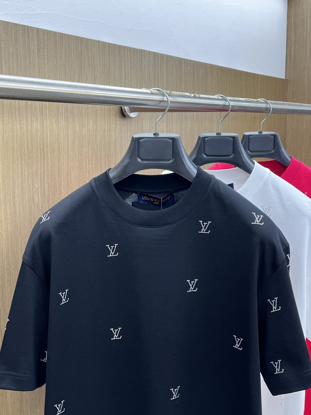 早春 LV 🔥🔥高级定制 2026春夏 · 高阶定制T恤】特别推荐系列 定制面料：秘鲁进口匹马棉 × 顶