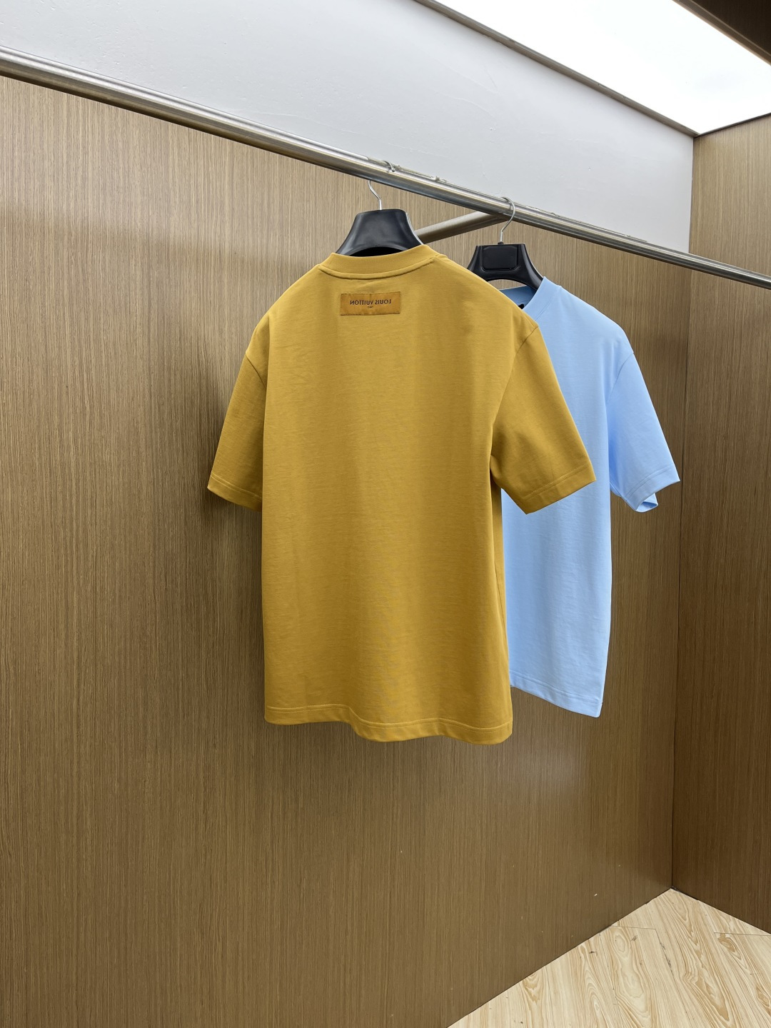 早春 LV 🔥🔥高级定制 2026春夏 · 高阶定制T恤】特别推荐系列 定制面料：秘鲁进口匹马棉 × 顶