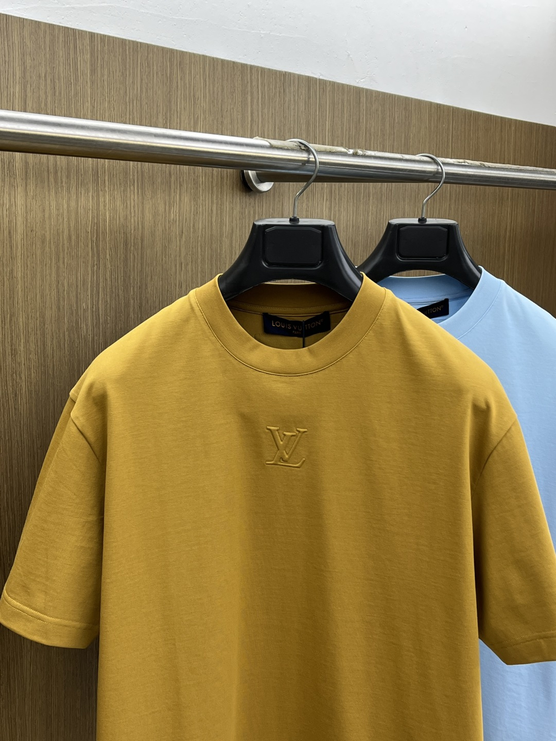 早春 LV 🔥🔥高级定制 2026春夏 · 高阶定制T恤】特别推荐系列 定制面料：秘鲁进口匹马棉 × 顶