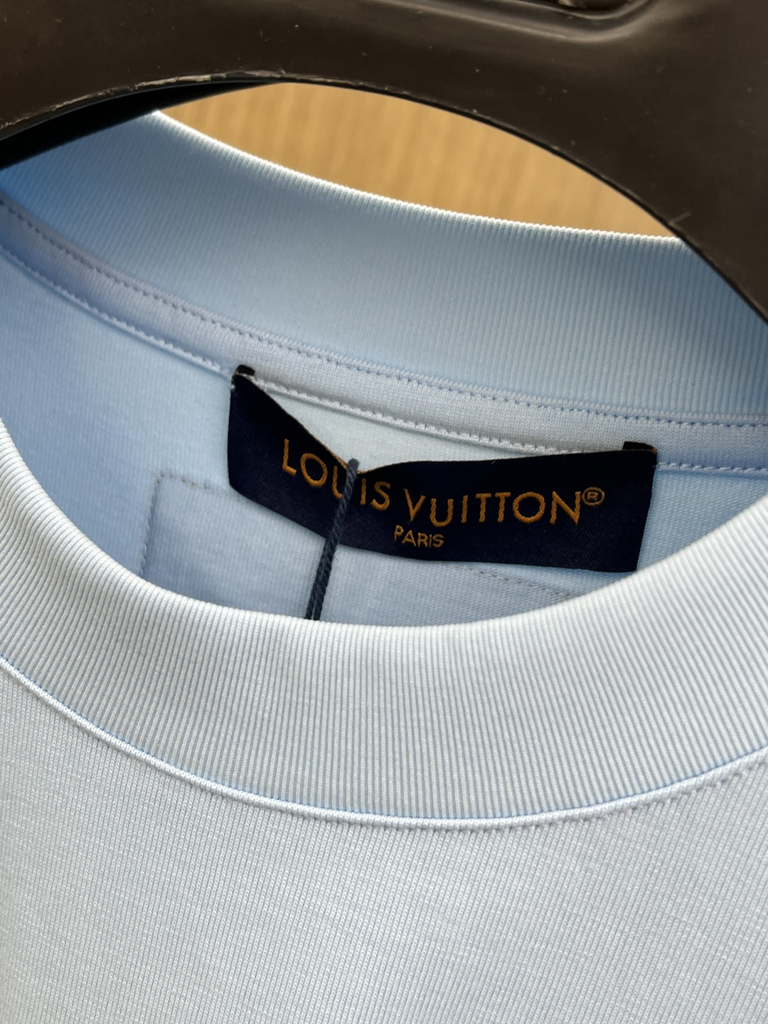 早春 LV 🔥🔥高级定制 2026春夏 · 高阶定制T恤】特别推荐系列 定制面料：秘鲁进口匹马棉 × 顶