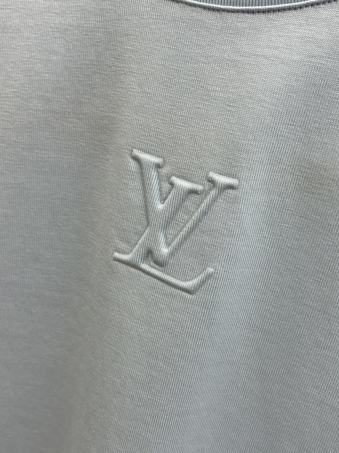 早春 LV 🔥🔥高级定制 2026春夏 · 高阶定制T恤】特别推荐系列 定制面料：秘鲁进口匹马棉 × 顶