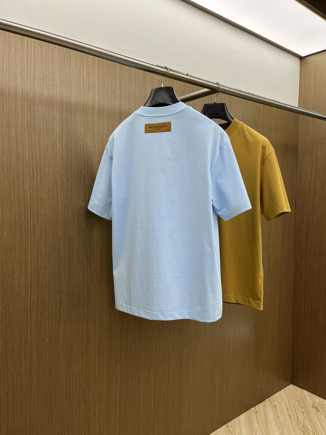 早春 LV 🔥🔥高级定制 2026春夏 · 高阶定制T恤】特别推荐系列 定制面料：秘鲁进口匹马棉 × 顶