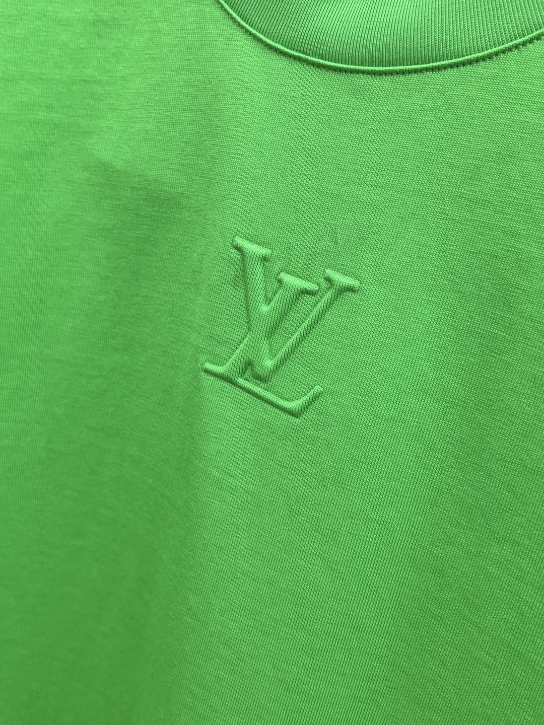 早春 LV 🔥🔥高级定制 2026春夏 · 高阶定制T恤】特别推荐系列 定制面料：秘鲁进口匹马棉 × 顶