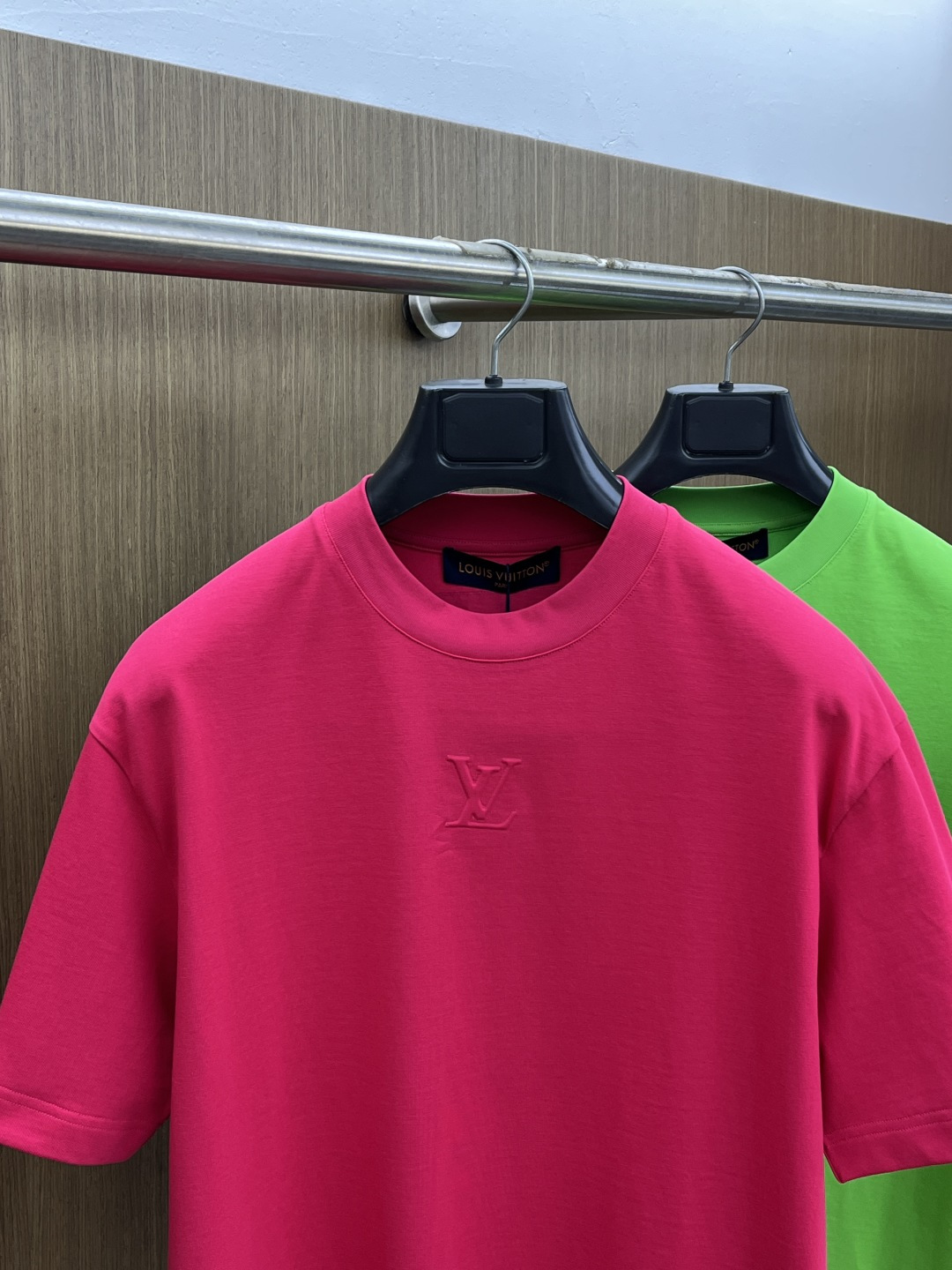 早春 LV 🔥🔥高级定制 2026春夏 · 高阶定制T恤】特别推荐系列 定制面料：秘鲁进口匹马棉 × 顶