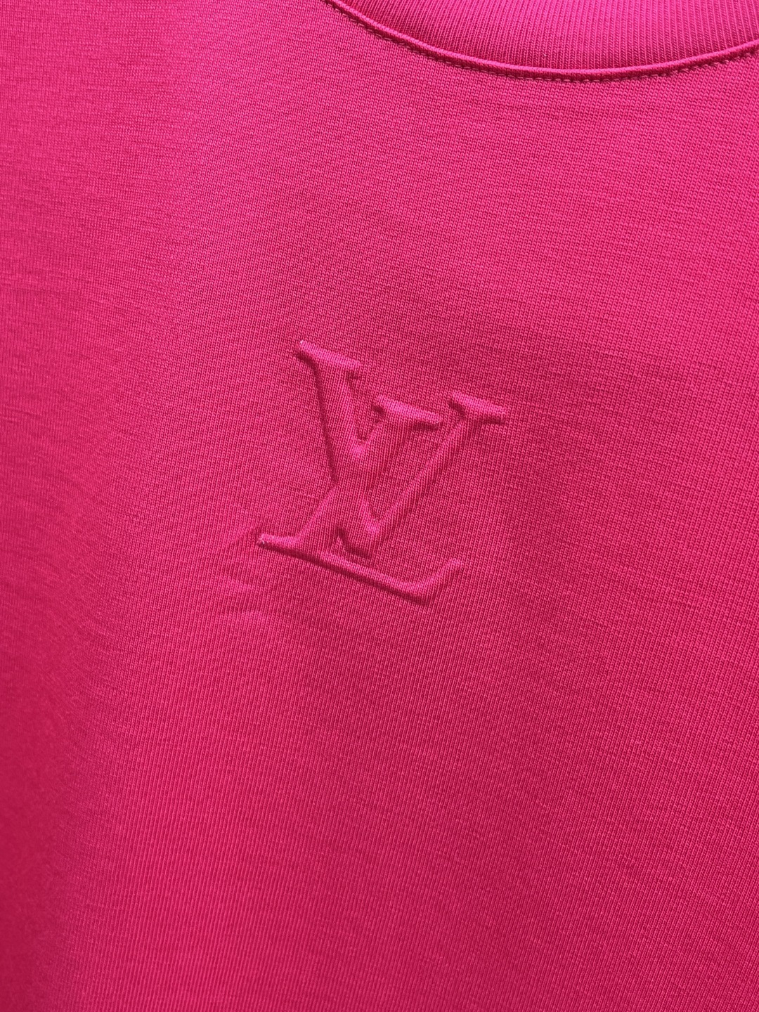 早春 LV 🔥🔥高级定制 2026春夏 · 高阶定制T恤】特别推荐系列 定制面料：秘鲁进口匹马棉 × 顶