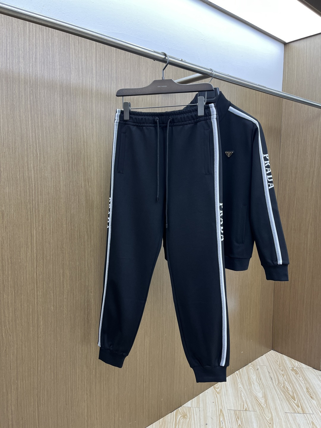 早春款/套 PD 🔥官网独家专供 高端独家定制款 早春新款专柜同款休闲套装，透气舒适休闲！高级感满满！细