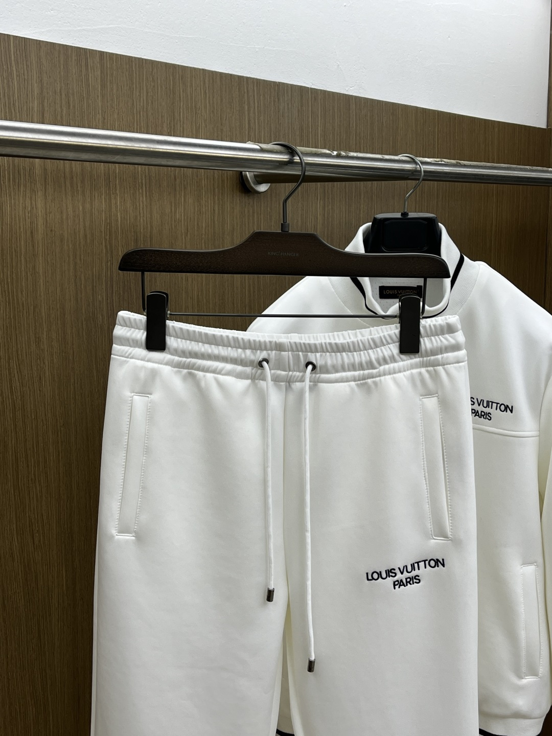 早春款/套 LV 🔥官网独家专供 高端独家定制款 早春新款专柜同款休闲套装，透气舒适休闲！高级感满满！细