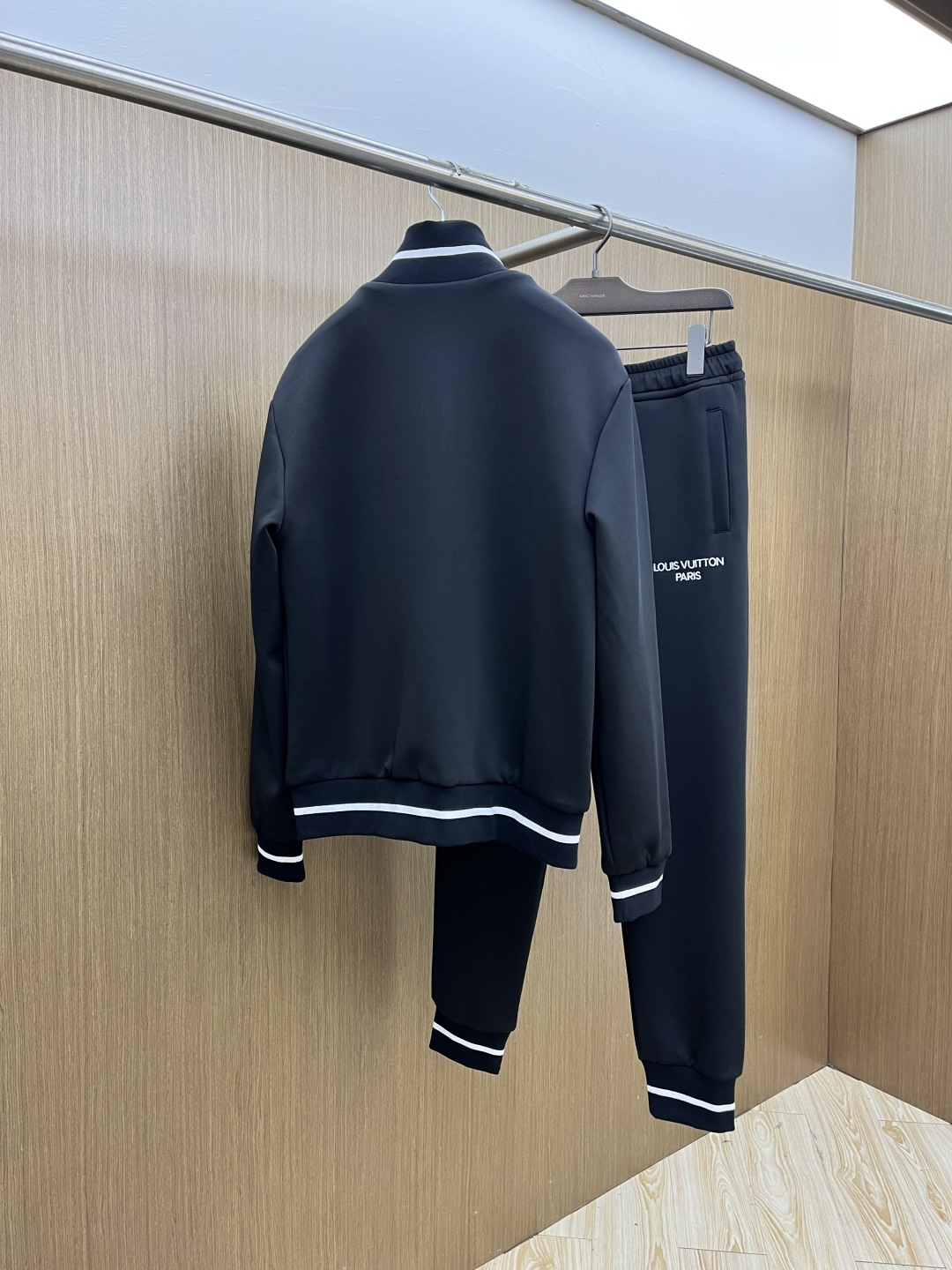 早春款/套 LV 🔥官网独家专供 高端独家定制款 早春新款专柜同款休闲套装，透气舒适休闲！高级感满满！细