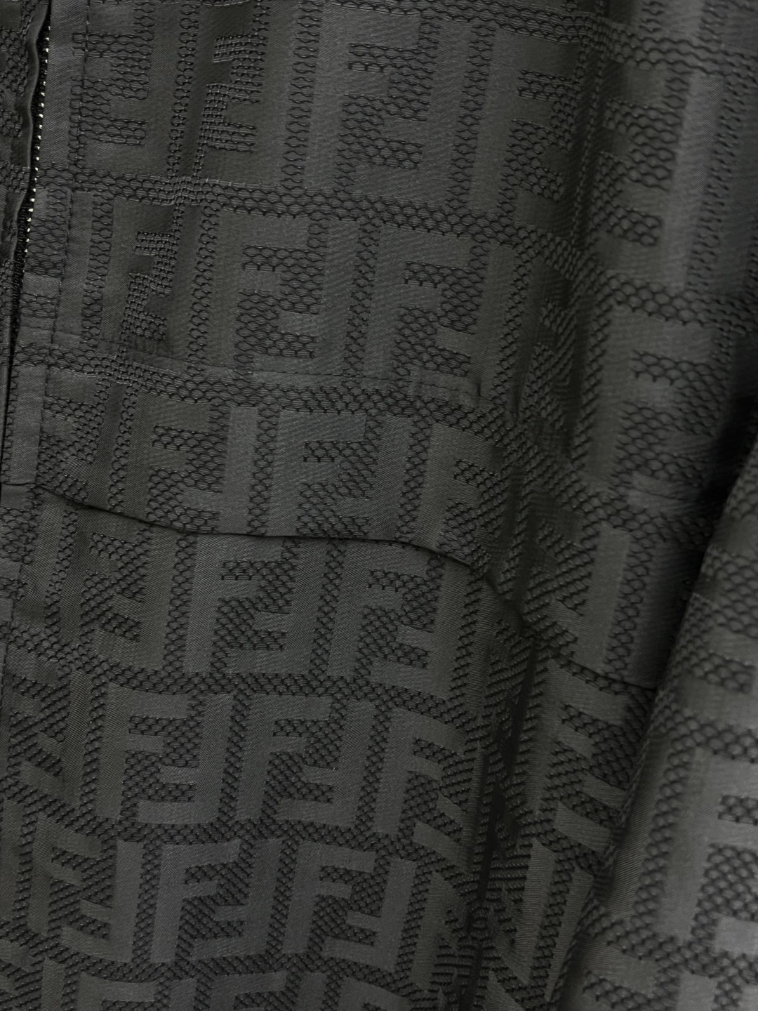 早春 FD 🔥🔥早春系列，最新时尚连帽夹克外套.双FF提花。处处细节显工艺足够的高级 结构性剪裁的设计改