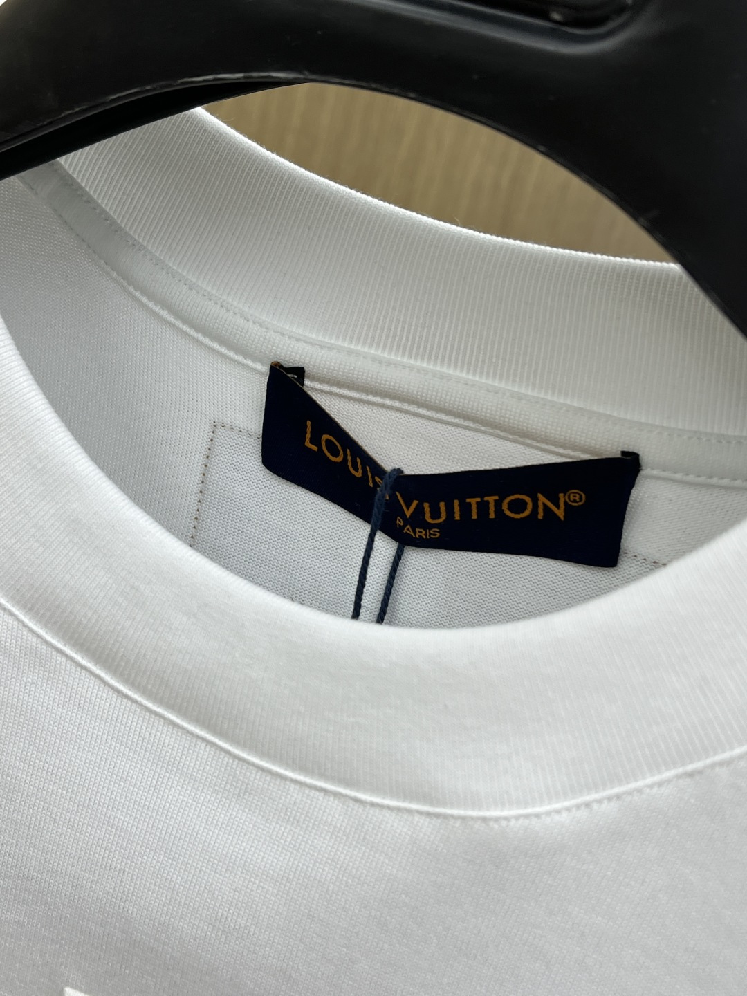 早春 LV 🔥🔥高级定制 2026春夏 · 高阶定制T恤】特别推荐系列 定制面料：秘鲁进口匹马棉 × 顶