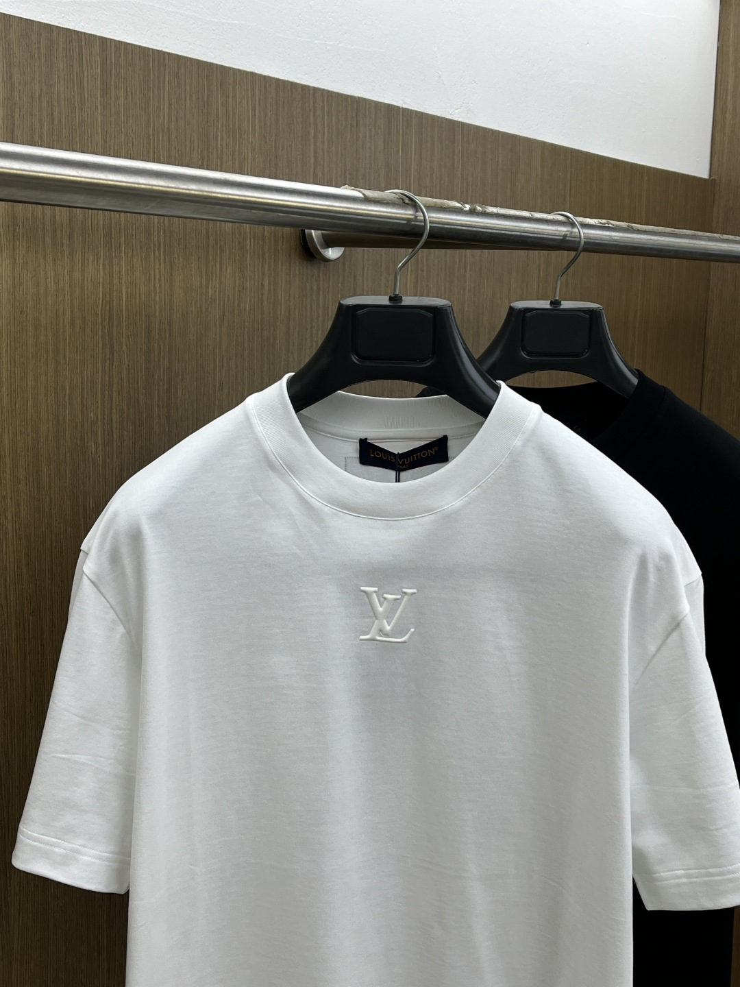 早春 LV 🔥🔥高级定制 2026春夏 · 高阶定制T恤】特别推荐系列 定制面料：秘鲁进口匹马棉 × 顶