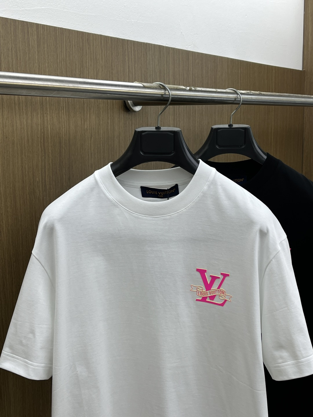 早春 LV 🔥🔥高级定制 2026春夏 · 高阶定制T恤】特别推荐系列 定制面料：秘鲁进口匹马棉 × 顶