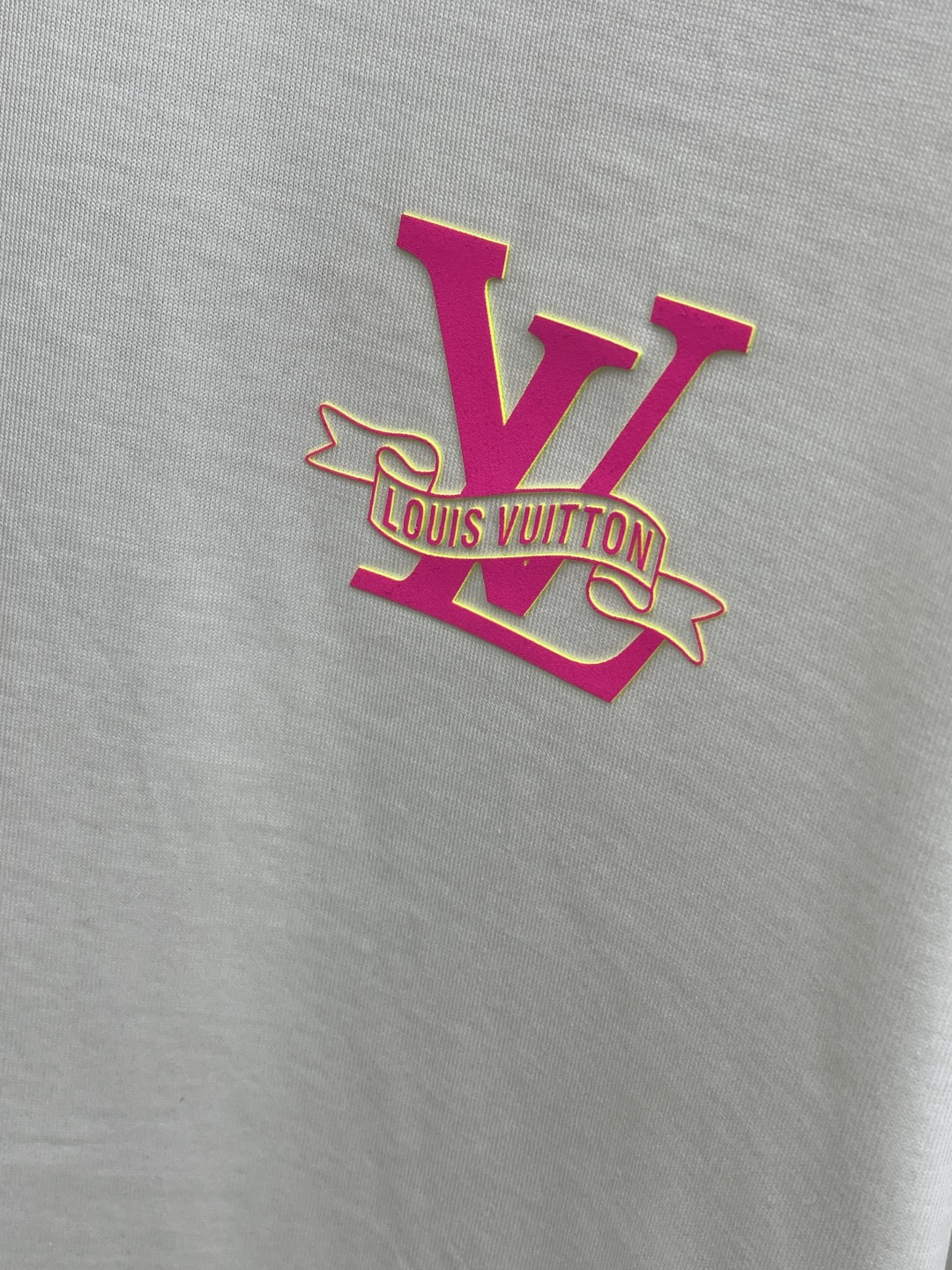 早春 LV 🔥🔥高级定制 2026春夏 · 高阶定制T恤】特别推荐系列 定制面料：秘鲁进口匹马棉 × 顶