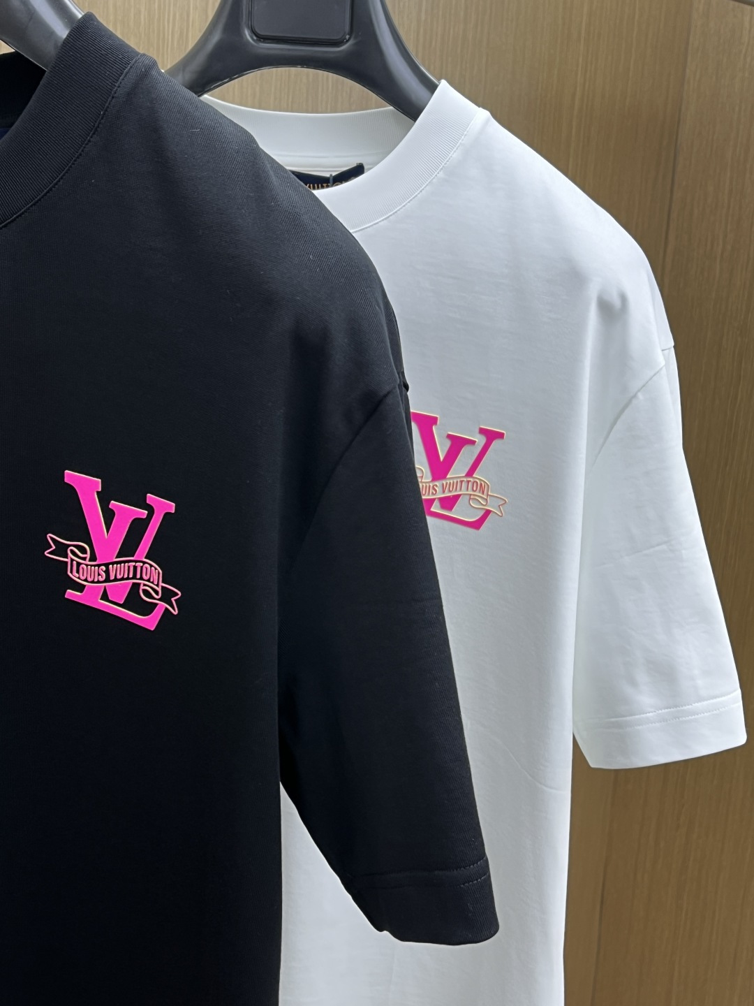 早春 LV🔥🔥高级定制 2026春夏 · 高阶定制T恤】特别推荐系列 定制面料：秘鲁进口匹马棉 × 顶级