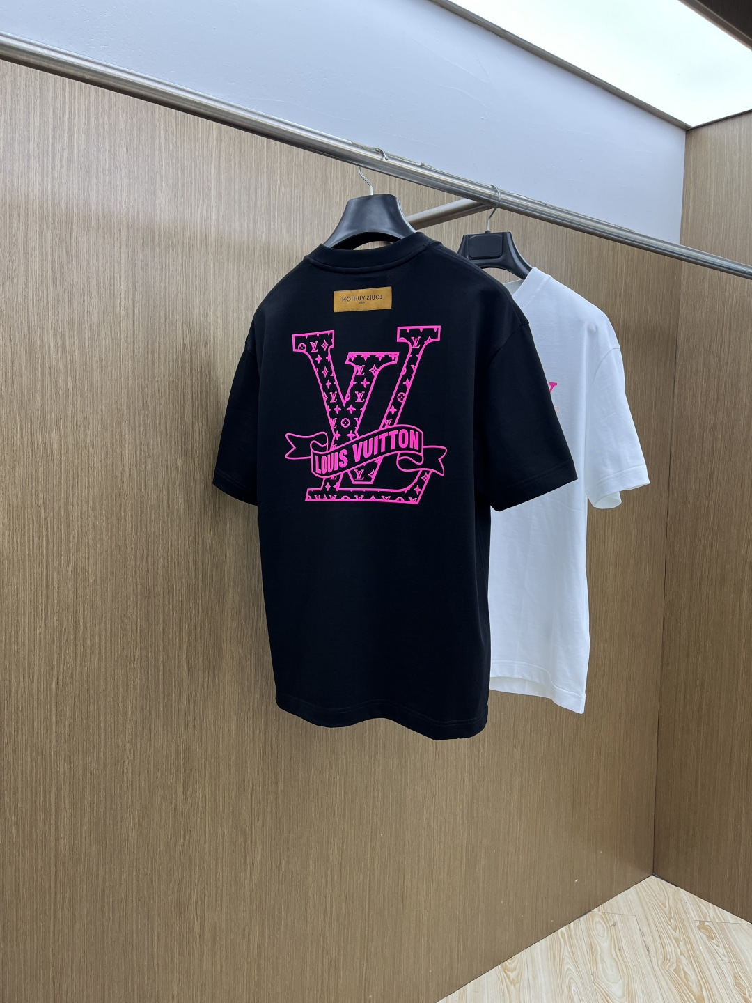 早春 LV🔥🔥高级定制 2026春夏 · 高阶定制T恤】特别推荐系列 定制面料：秘鲁进口匹马棉 × 顶级