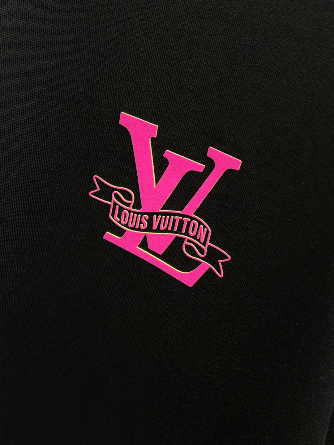 早春 LV🔥🔥高级定制 2026春夏 · 高阶定制T恤】特别推荐系列 定制面料：秘鲁进口匹马棉 × 顶级