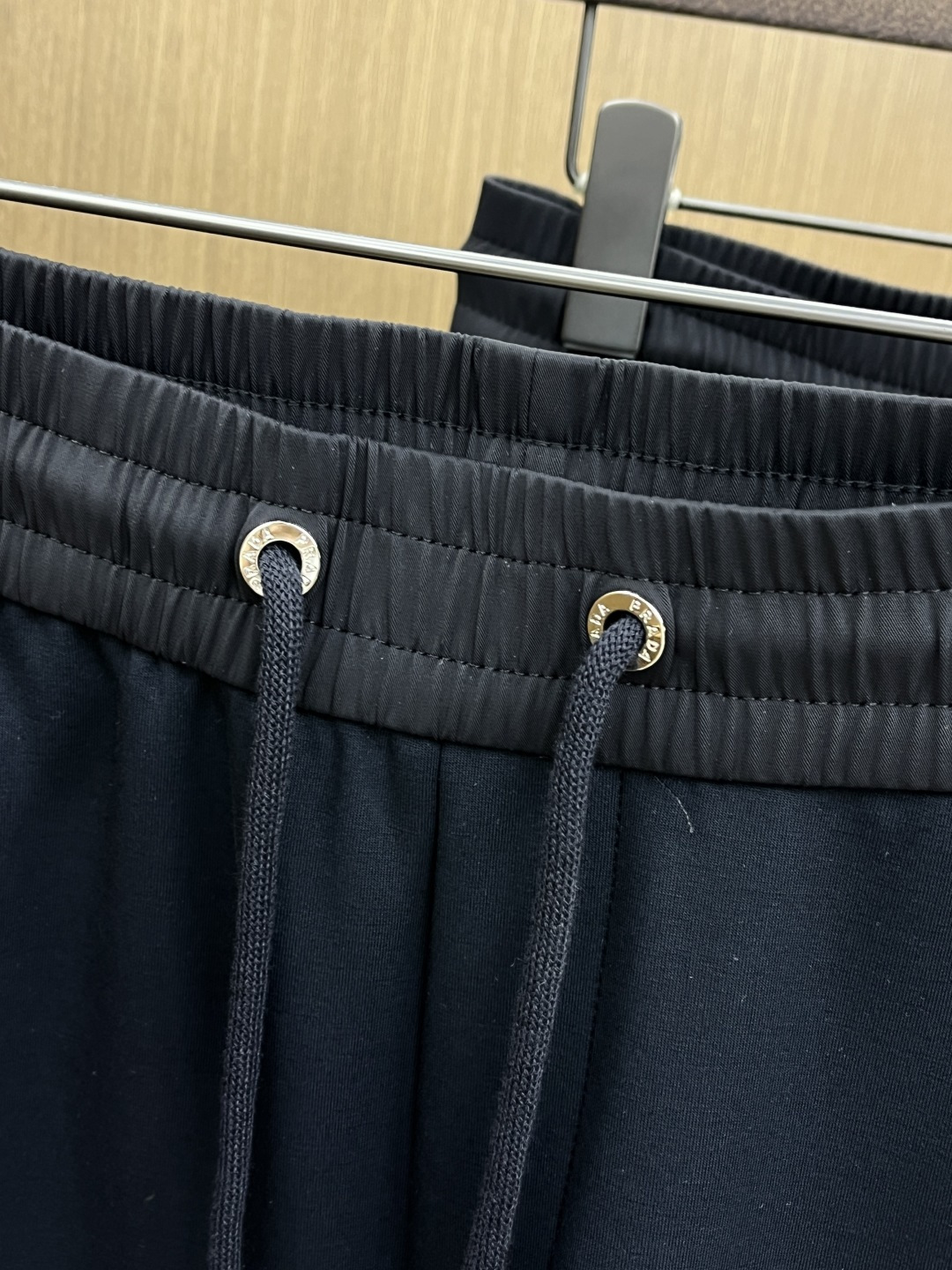 。🩵PD 🔥🔥高级定制 2026春夏新款铜氨丝莫代尔空气层休闲卫裤，裤身上刺绣标志性品牌标识，客供定制品