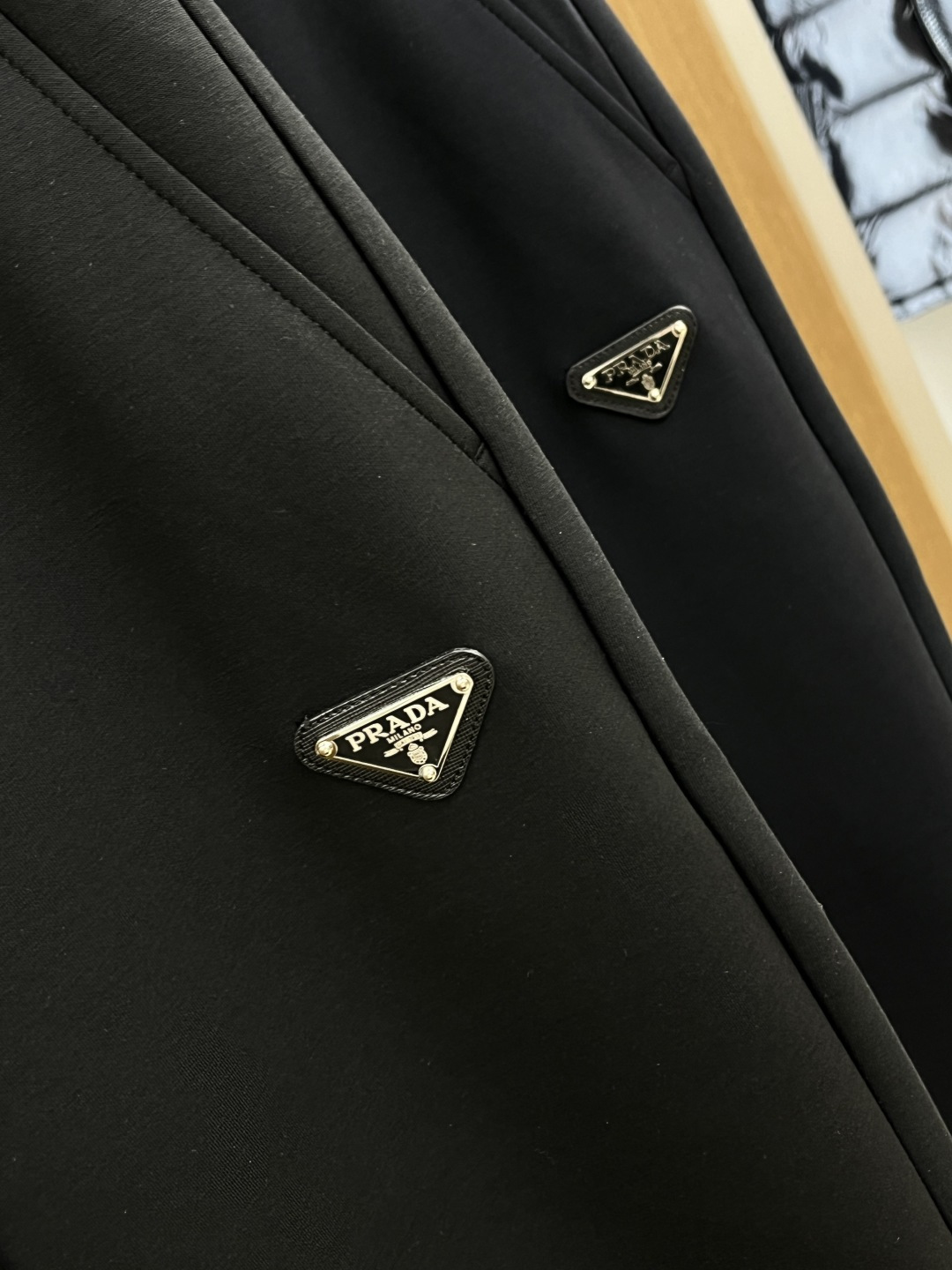 。🩵PD 🔥🔥高级定制 2026春夏新款铜氨丝莫代尔空气层休闲卫裤，裤身上刺绣标志性品牌标识，客供定制品