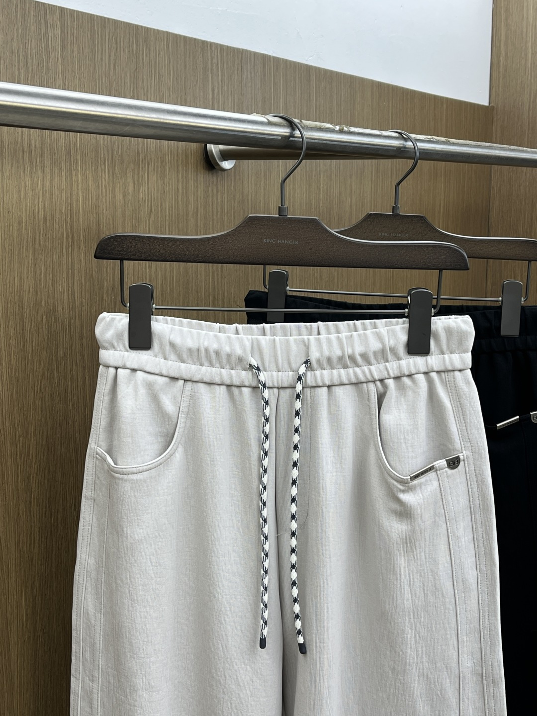 早春款 BBG 🔥🔥高级定制 2026春夏新款铜氨丝莫代尔空气层休闲卫裤，裤身上刺绣标志性品牌标识，客供