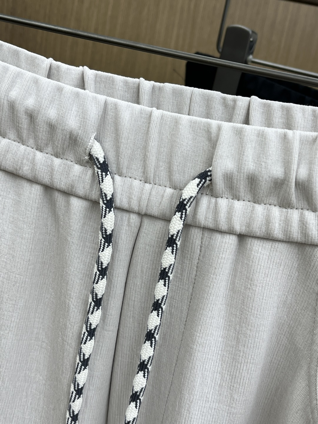 早春款 BBG 🔥🔥高级定制 2026春夏新款铜氨丝莫代尔空气层休闲卫裤，裤身上刺绣标志性品牌标识，客供