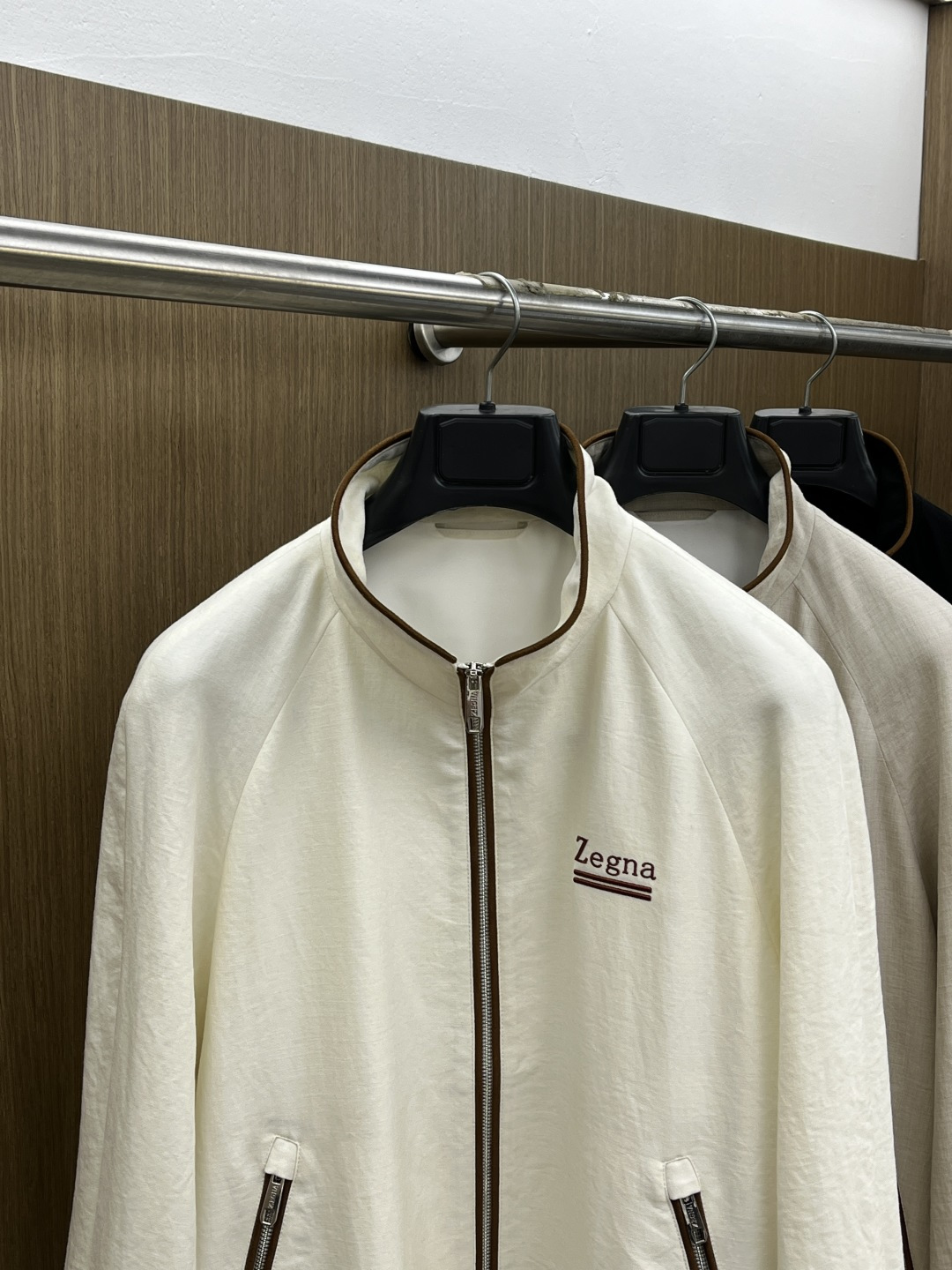 早春 ZZ 🔥🔥早春老钱风棉麻奢简系列，最新时尚立领夹克外套.处处细节显工艺足够的高级 结构性剪裁的设计