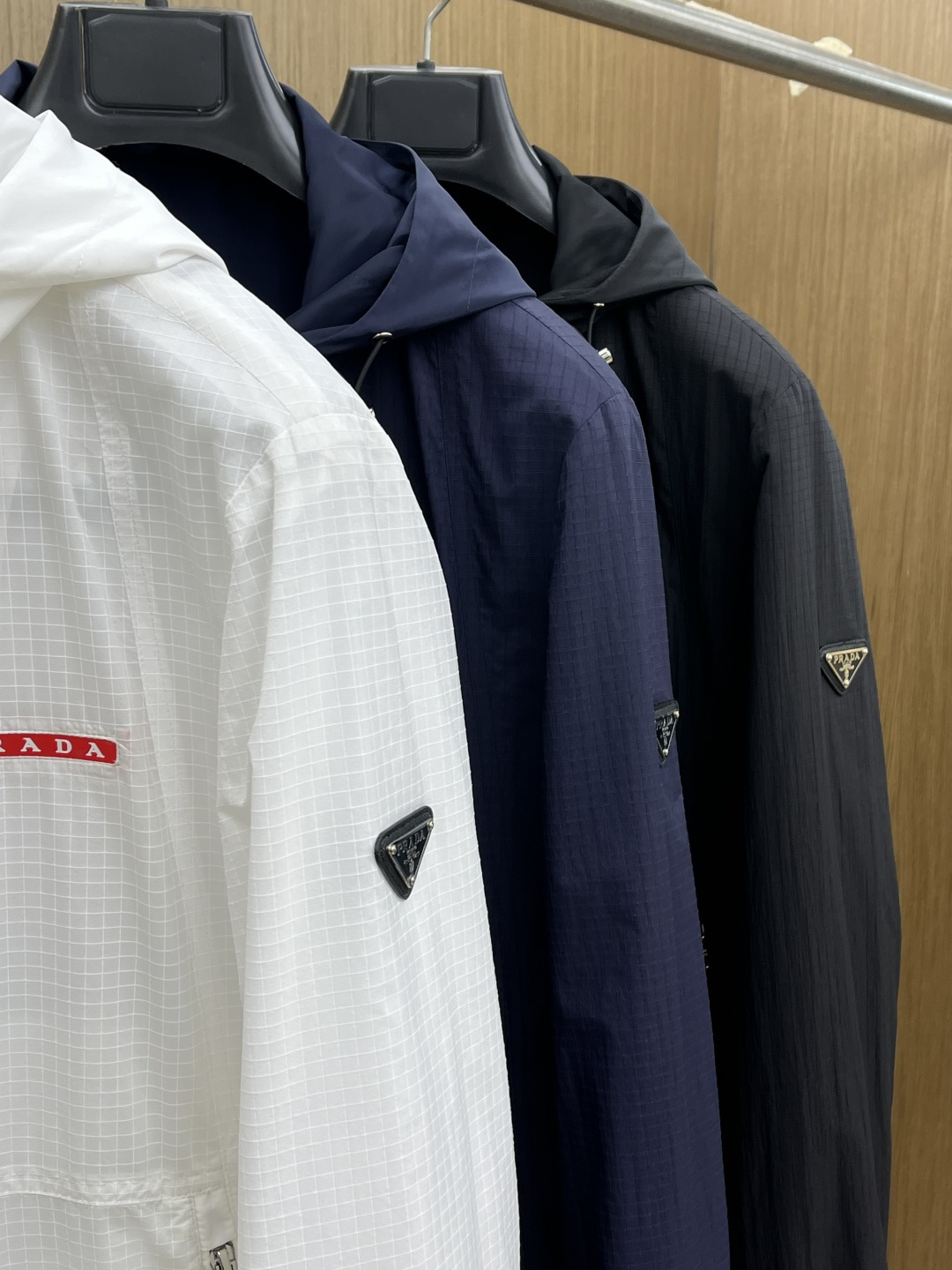 早春 PD 🔥🔥早春系列，最新时尚连帽夹克外套.处处细节显工艺足够的高级 结构性剪裁的设计改变来展现男士