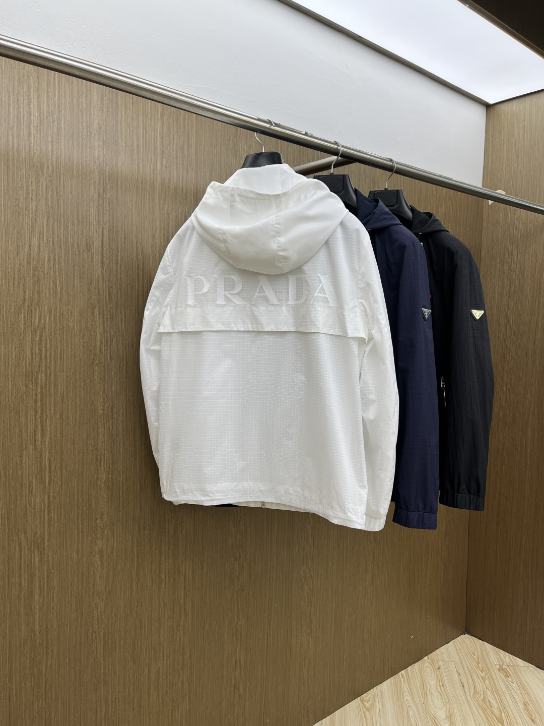 早春 PD 🔥🔥早春系列，最新时尚连帽夹克外套.处处细节显工艺足够的高级 结构性剪裁的设计改变来展现男士