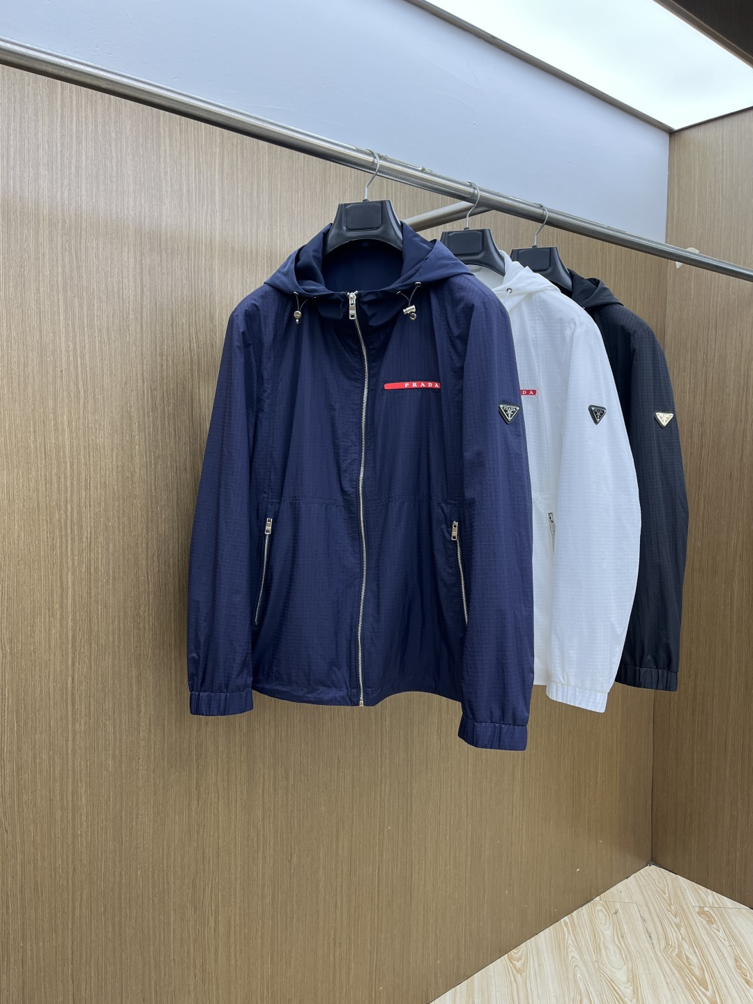 早春 PD 🔥🔥早春系列，最新时尚连帽夹克外套.处处细节显工艺足够的高级 结构性剪裁的设计改变来展现男士