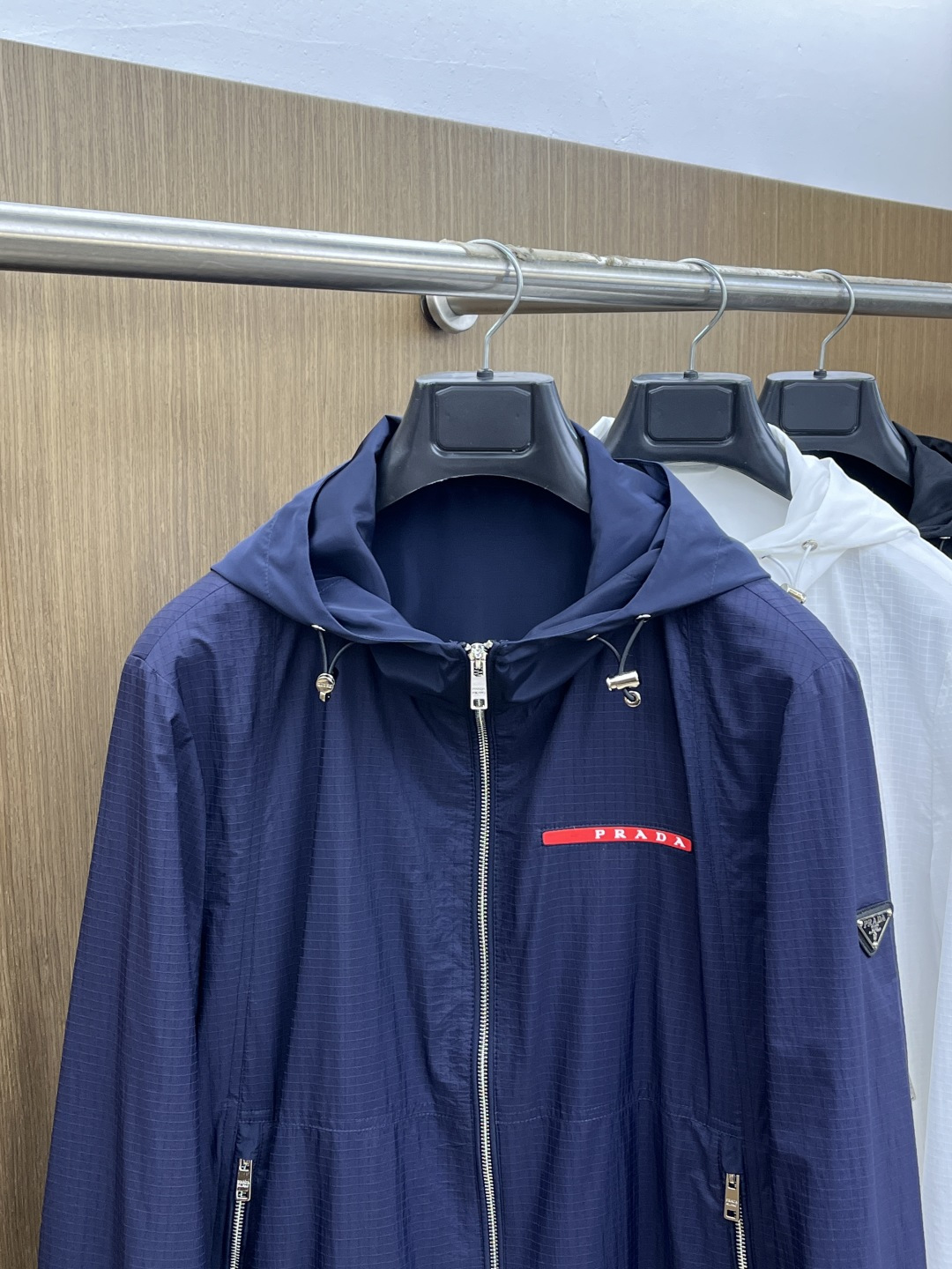 早春 PD 🔥🔥早春系列，最新时尚连帽夹克外套.处处细节显工艺足够的高级 结构性剪裁的设计改变来展现男士