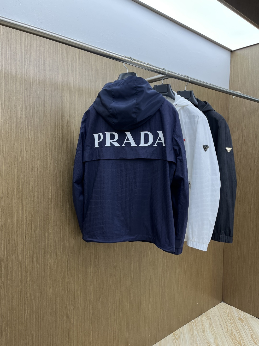 早春 PD 🔥🔥早春系列，最新时尚连帽夹克外套.处处细节显工艺足够的高级 结构性剪裁的设计改变来展现男士