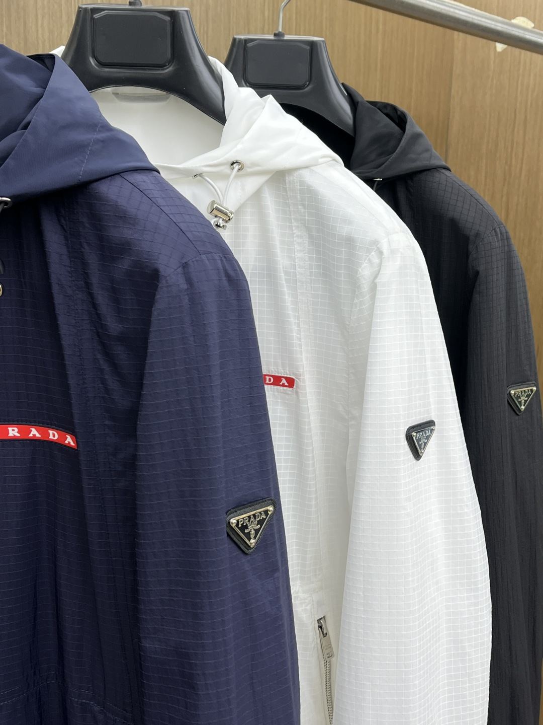 早春 PD 🔥🔥早春系列，最新时尚连帽夹克外套.处处细节显工艺足够的高级 结构性剪裁的设计改变来展现男士