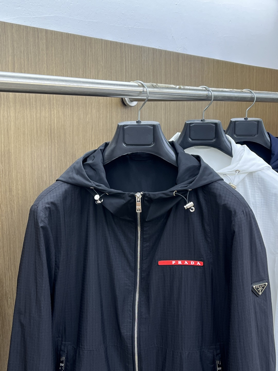 早春 PD 🔥🔥早春系列，最新时尚连帽夹克外套.处处细节显工艺足够的高级 结构性剪裁的设计改变来展现男士