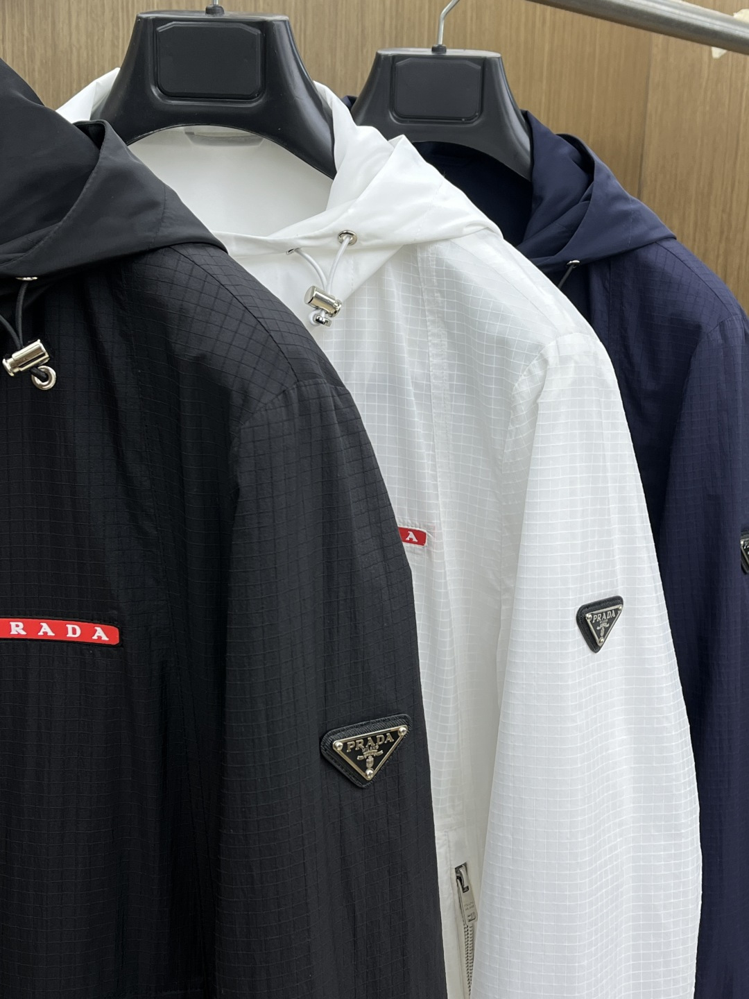 早春 PD 🔥🔥早春系列，最新时尚连帽夹克外套.处处细节显工艺足够的高级 结构性剪裁的设计改变来展现男士