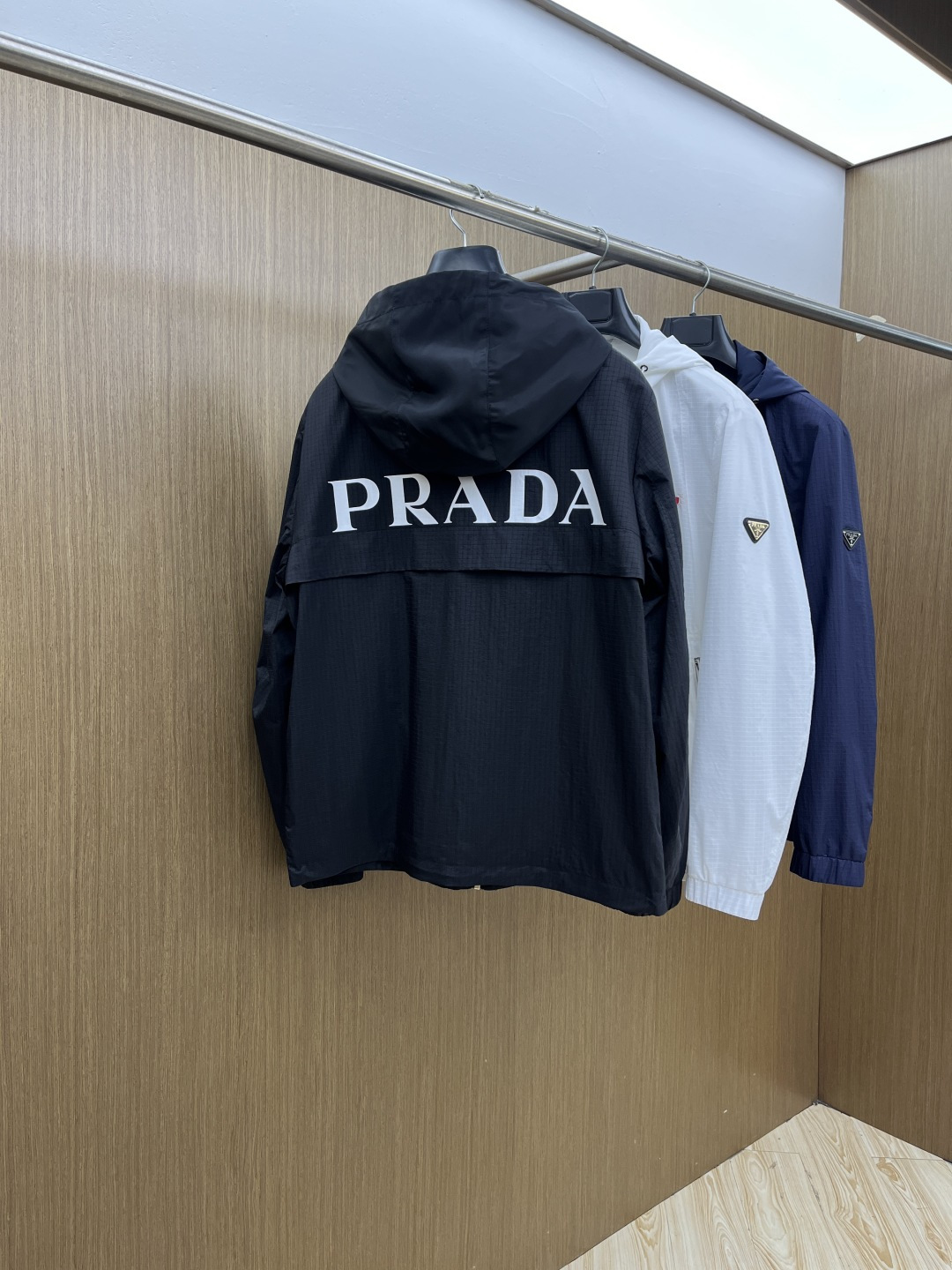 早春 PD 🔥🔥早春系列，最新时尚连帽夹克外套.处处细节显工艺足够的高级 结构性剪裁的设计改变来展现男士