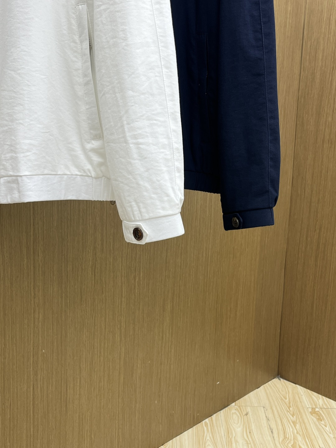 早春 BC🔥🔥早春棉麻老钱风系列，最新时尚立领夹克外套.处处细节显工艺足够的高级 结构性剪裁的设计改变来