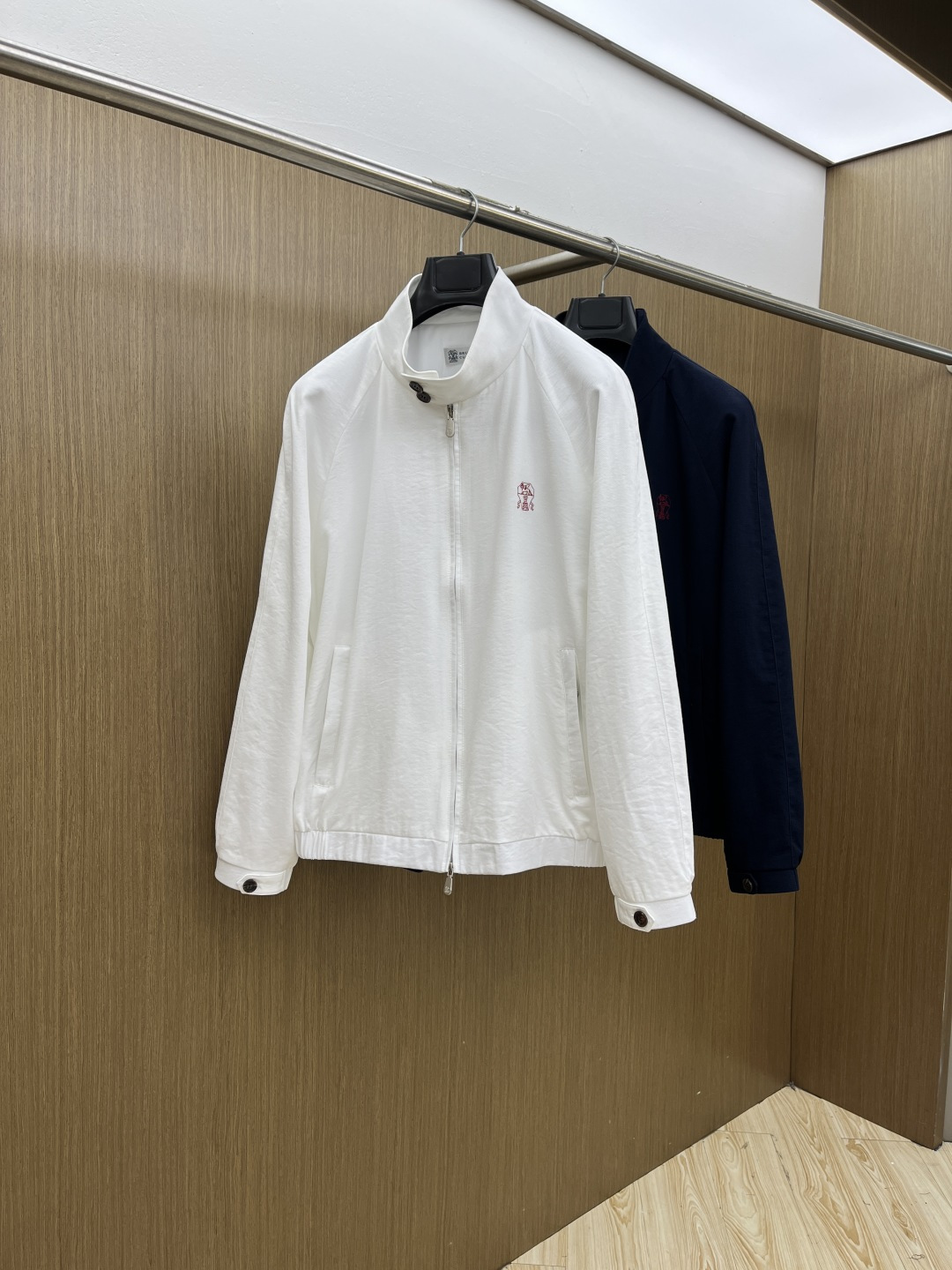 早春 BC🔥🔥早春棉麻老钱风系列，最新时尚立领夹克外套.处处细节显工艺足够的高级 结构性剪裁的设计改变来