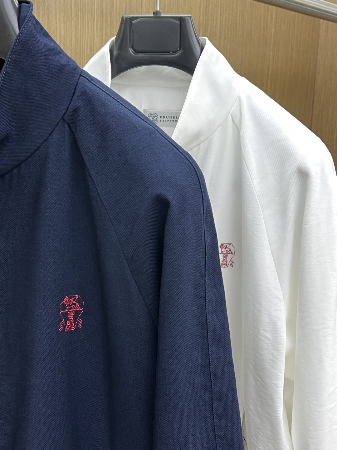 早春 BC🔥🔥早春棉麻老钱风系列，最新时尚立领夹克外套.处处细节显工艺足够的高级 结构性剪裁的设计改变来