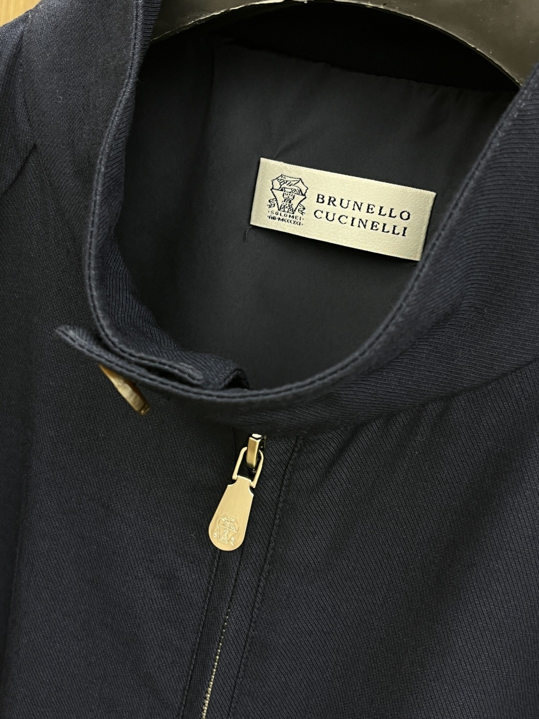 早春 BC🔥🔥早春棉麻老钱风系列，最新时尚立领夹克外套.处处细节显工艺足够的高级 结构性剪裁的设计改变来