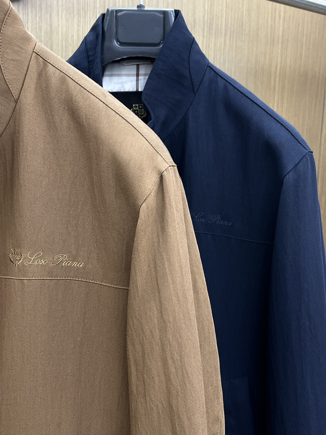 早春 Loro Piana 🔥🔥早春棉麻老钱风系列，最新时尚立领夹克外套.处处细节显工艺足够的高级 结构