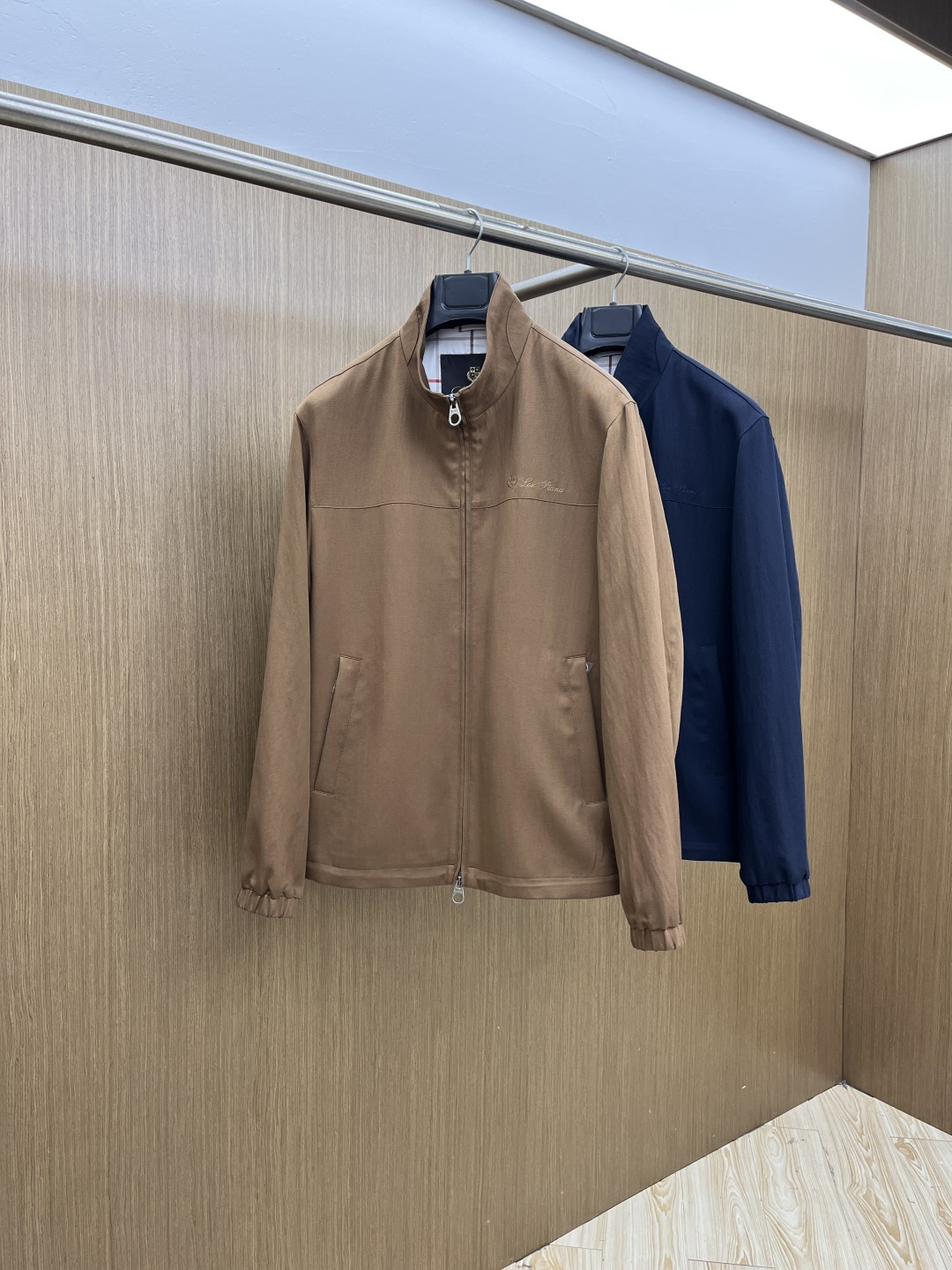 早春 Loro Piana 🔥🔥早春棉麻老钱风系列，最新时尚立领夹克外套.处处细节显工艺足够的高级 结构