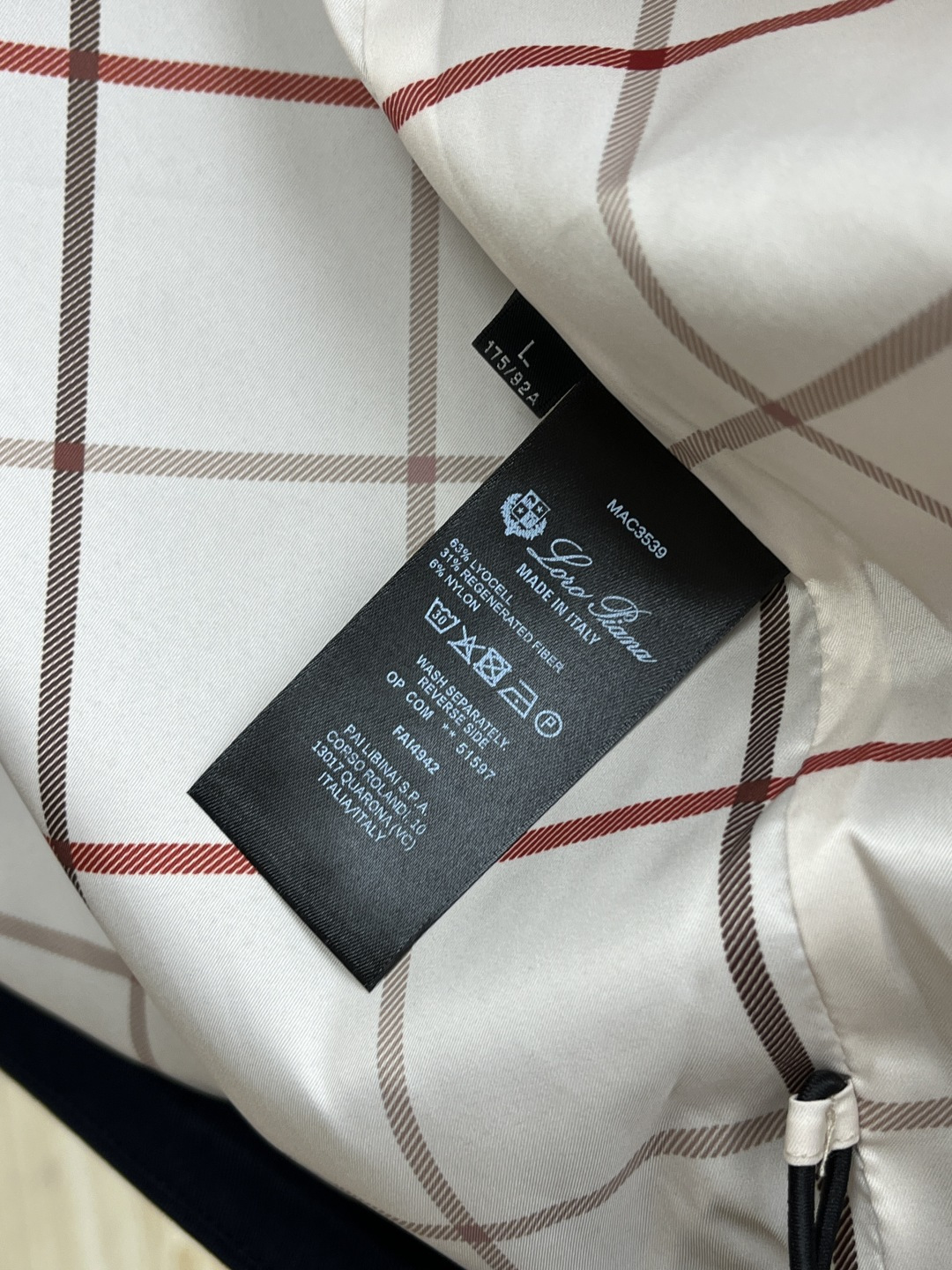 早春 Loro Piana 🔥🔥早春棉麻老钱风系列，最新时尚立领夹克外套.处处细节显工艺足够的高级 结构