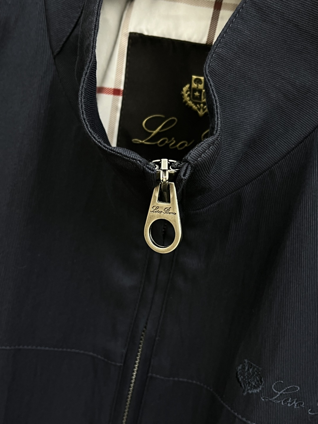 早春 Loro Piana 🔥🔥早春棉麻老钱风系列，最新时尚立领夹克外套.处处细节显工艺足够的高级 结构