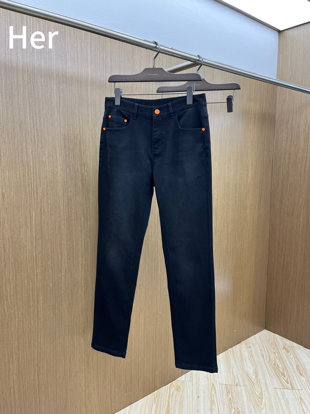 支持年后 秋冬 Her 🔥🔥秋冬新品休闲牛仔裤 官网同步发售，裤身工艺设计，进口客供辅料、面料定制，代工