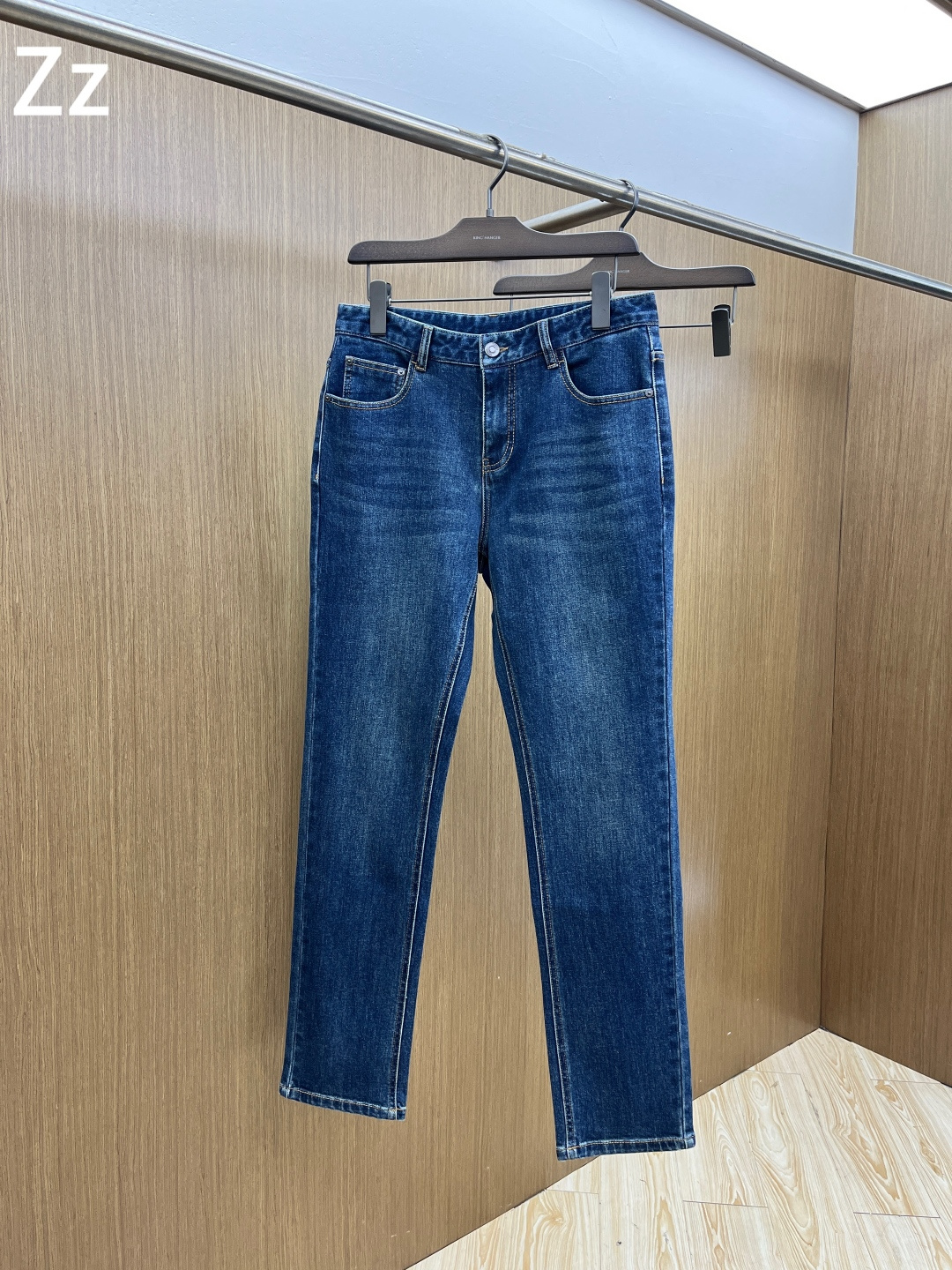 支持年后 秋冬 ZZ 🔥🔥秋冬新品休闲牛仔裤 官网同步发售，裤身工艺设计，进口客供辅料、面料定制，代工厂