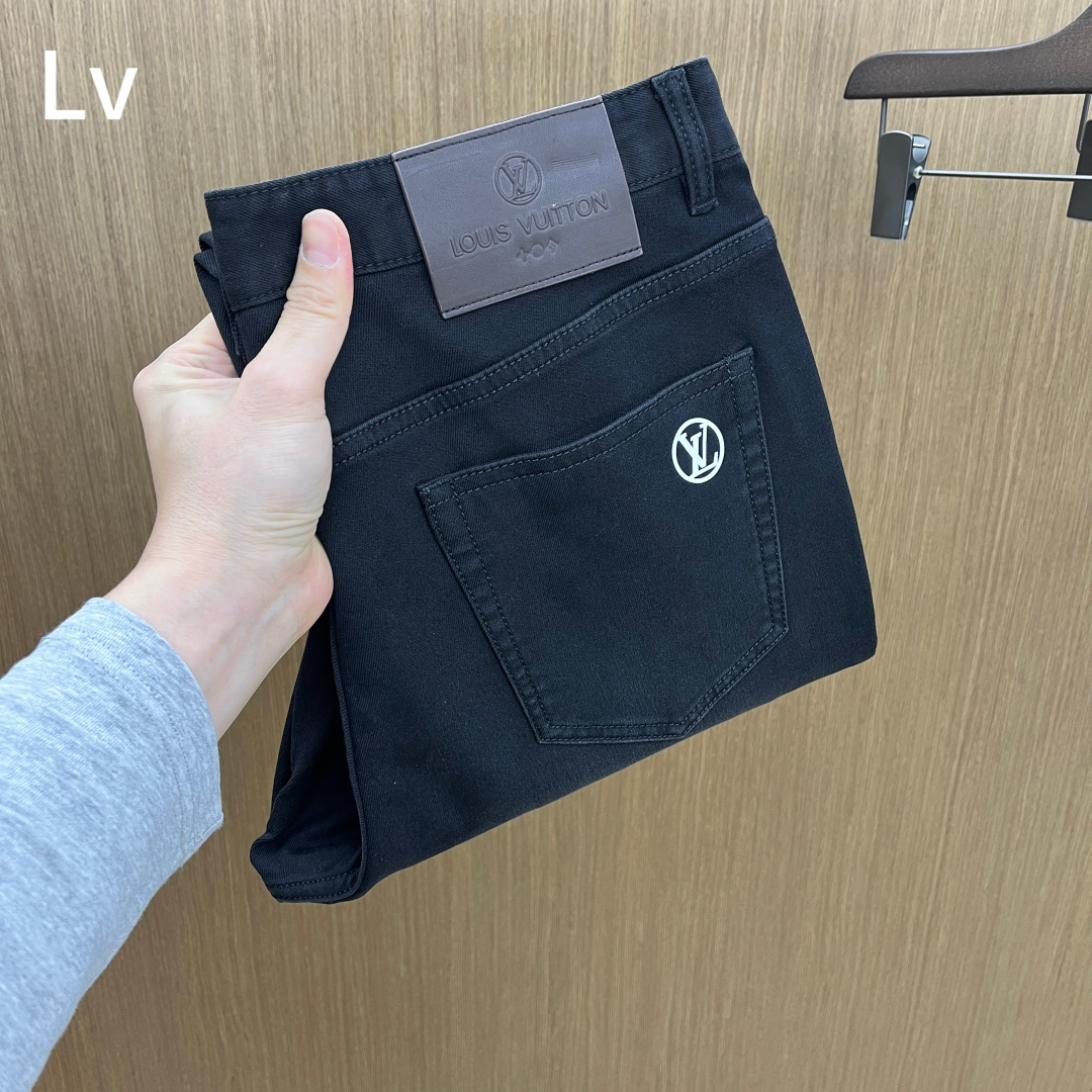 秋冬 LV 🔥🔥秋冬新品休闲牛仔裤 官网同步发售，裤身工艺设计，进口客供辅料、面料定制，代工厂出品免检！
