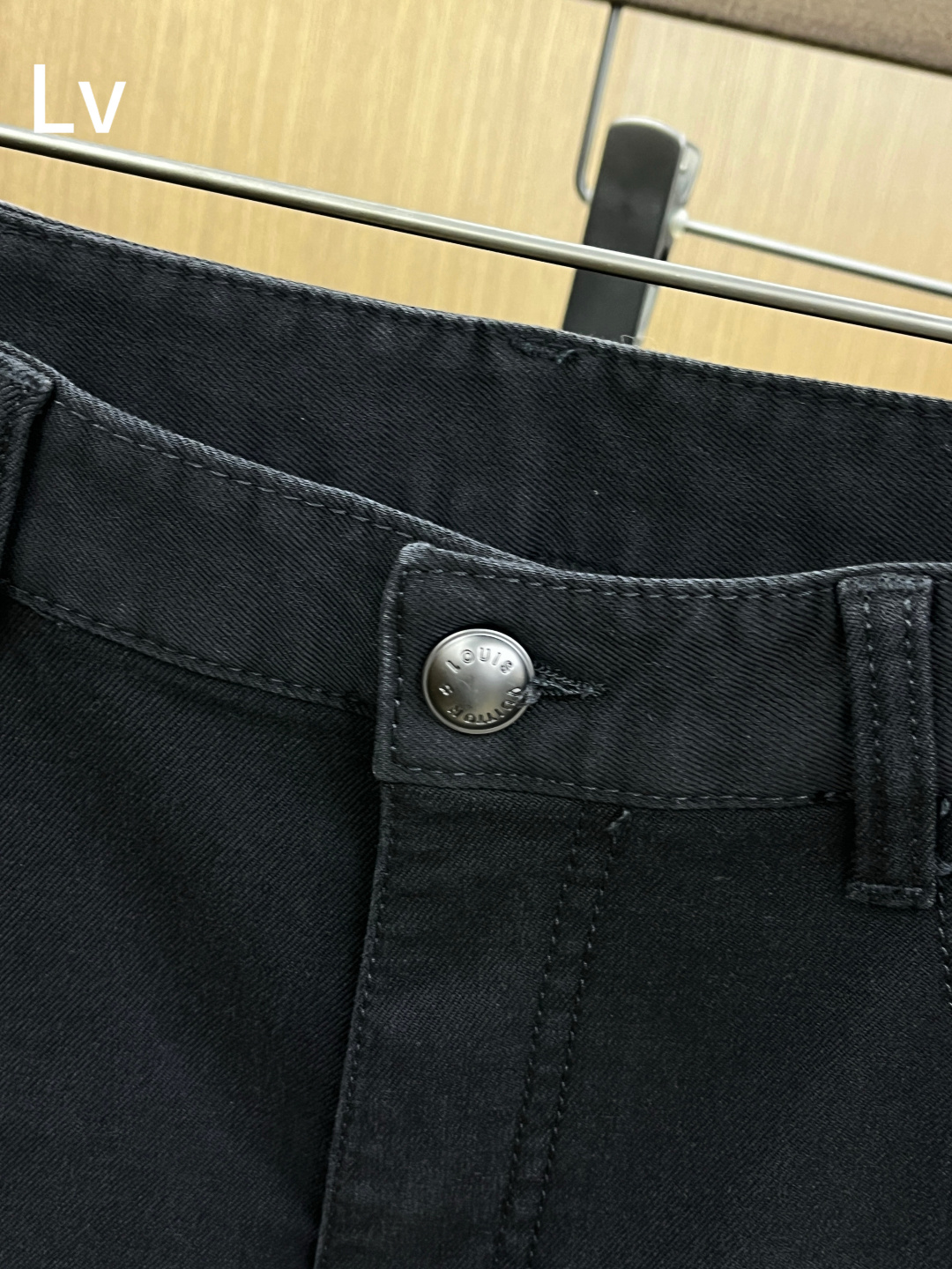 秋冬 LV 🔥🔥秋冬新品休闲牛仔裤 官网同步发售，裤身工艺设计，进口客供辅料、面料定制，代工厂出品免检！
