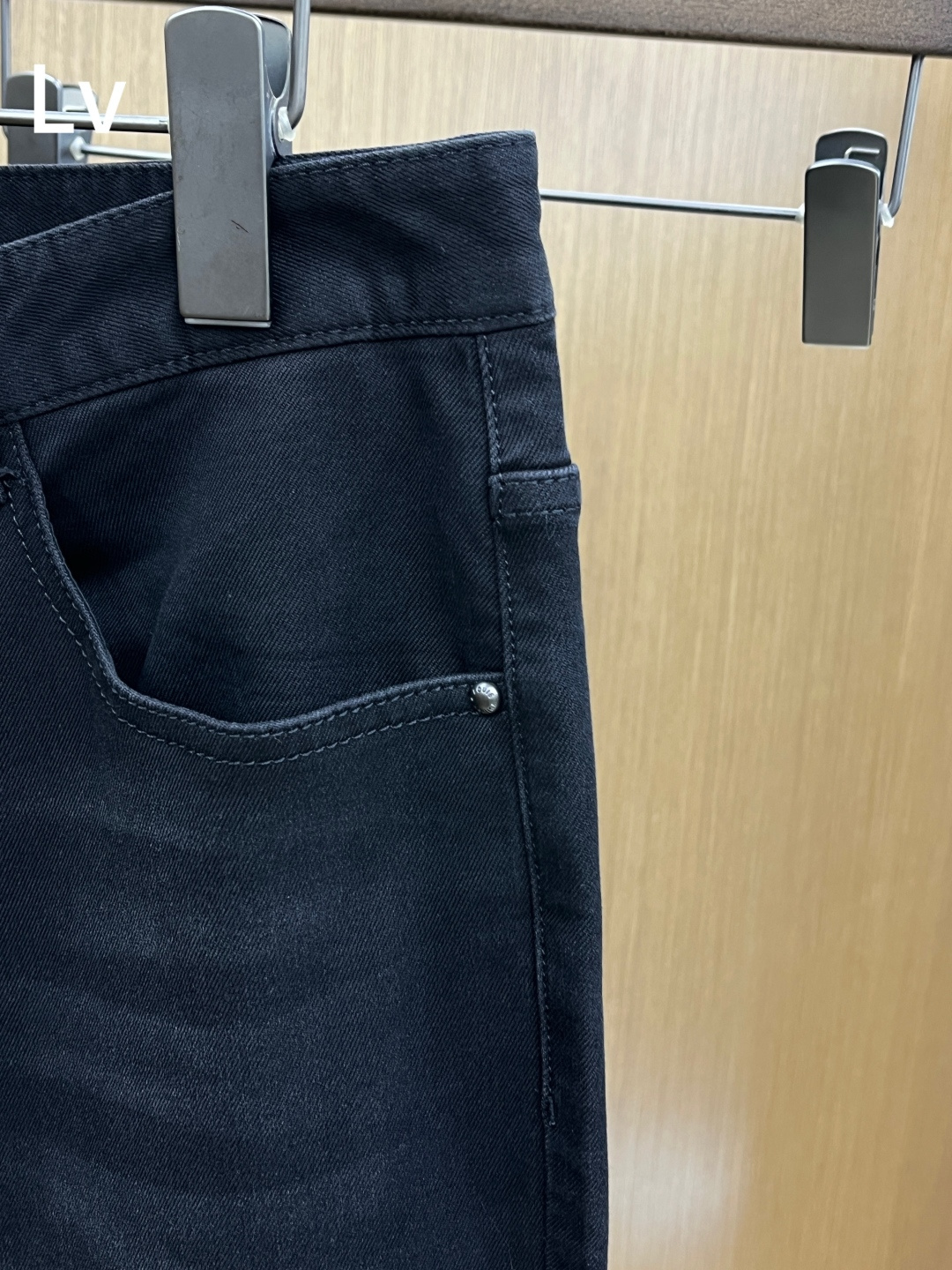 秋冬 LV 🔥🔥秋冬新品休闲牛仔裤 官网同步发售，裤身工艺设计，进口客供辅料、面料定制，代工厂出品免检！