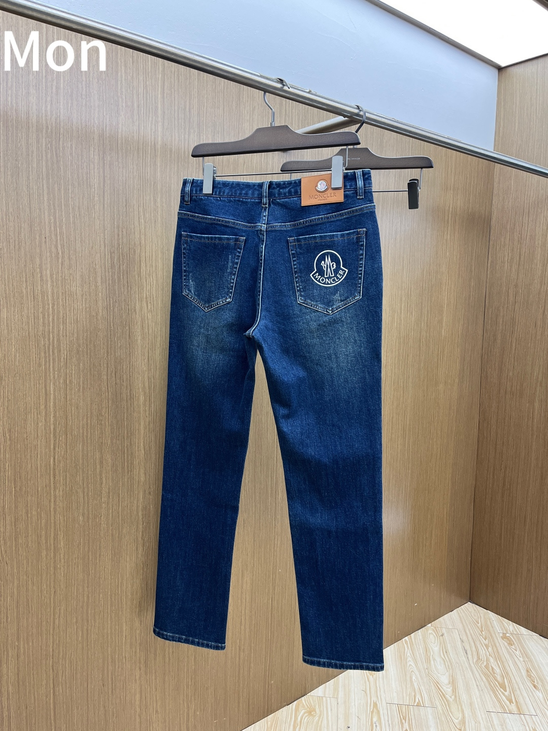 秋冬 Mon 🔥🔥秋冬新品休闲牛仔裤 官网同步发售，裤身工艺设计，进口客供辅料、面料定制，代工厂出品免检